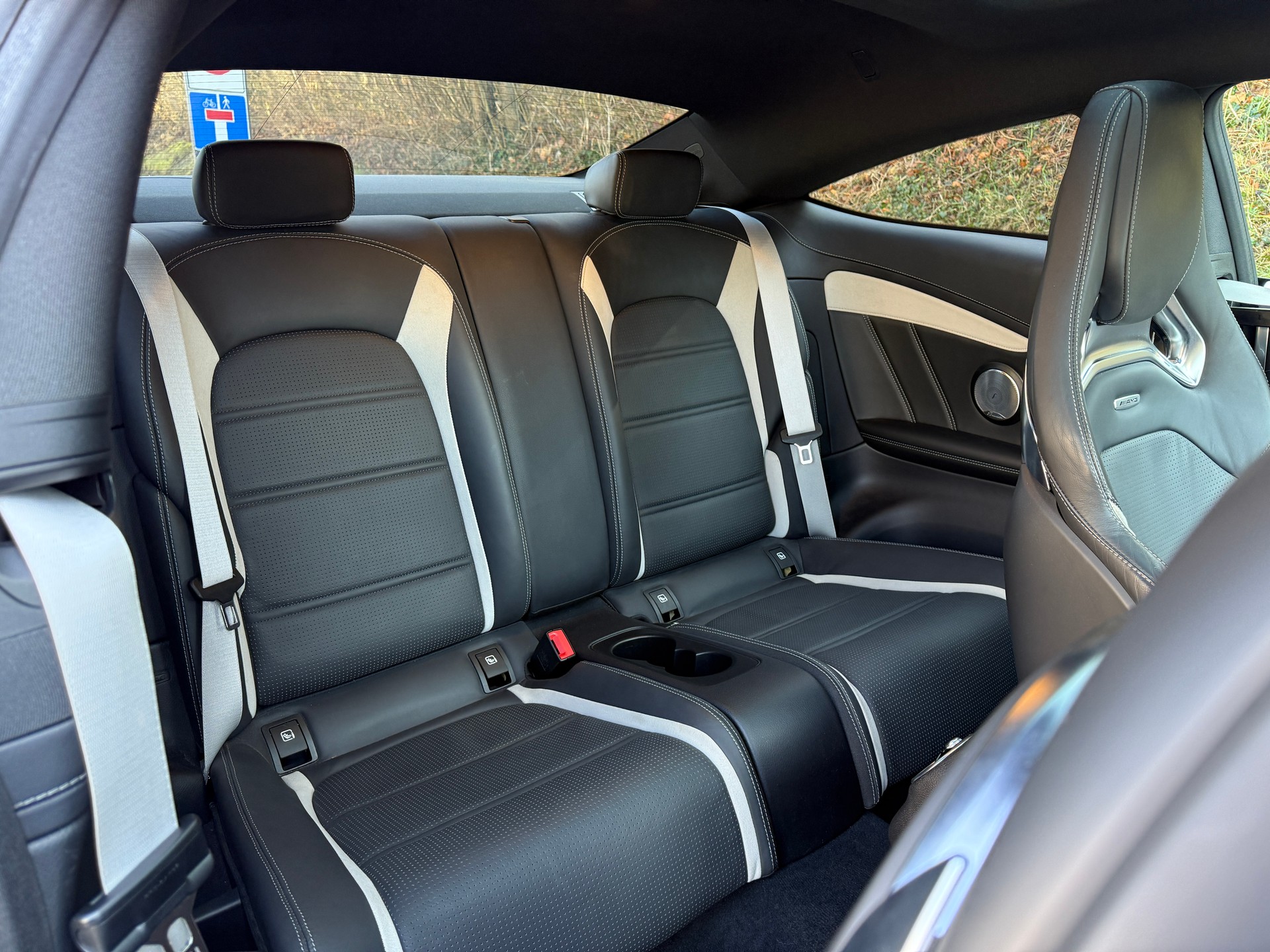 MERCEDES-BENZ C 63 S AMG 9G-tronic-image-13