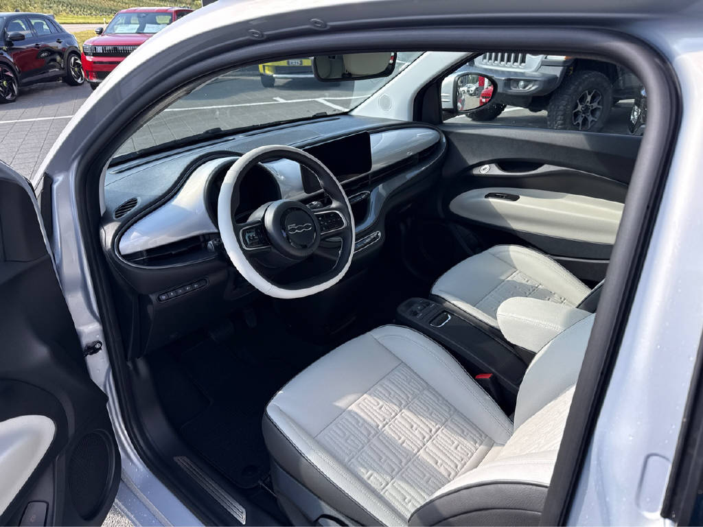 FIAT 500La Prima-image-7