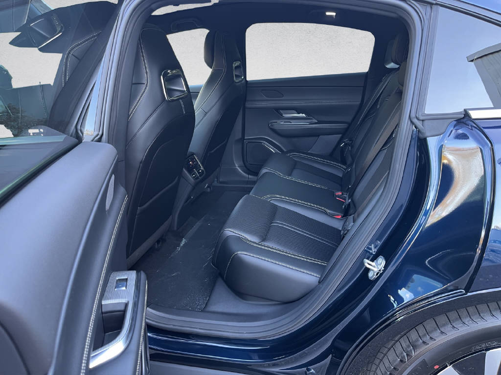 MAZDA 6e Takumi Long Range (80kWh)-image-12