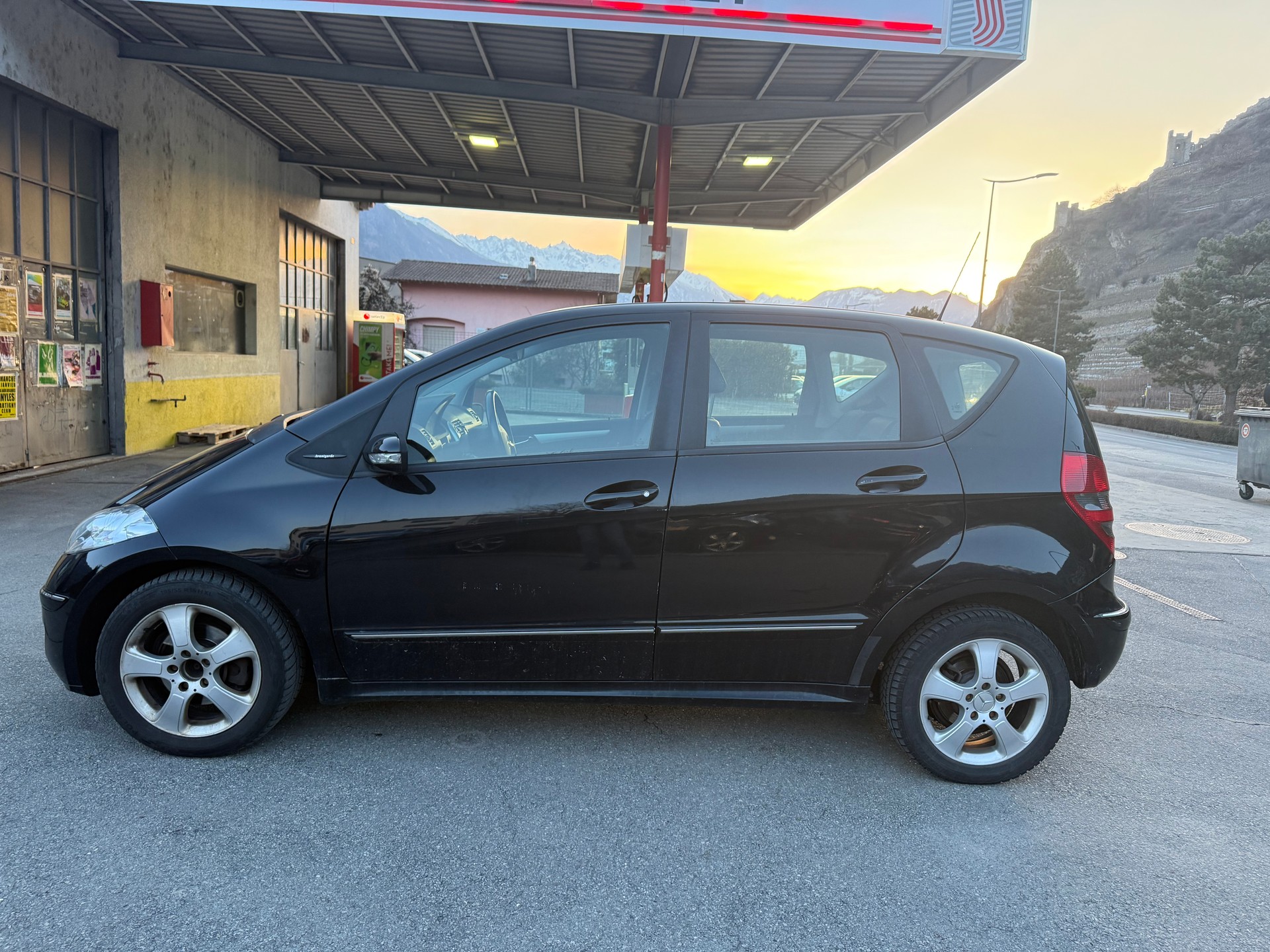 MERCEDES-BENZ A 200 Avantgarde-image-7