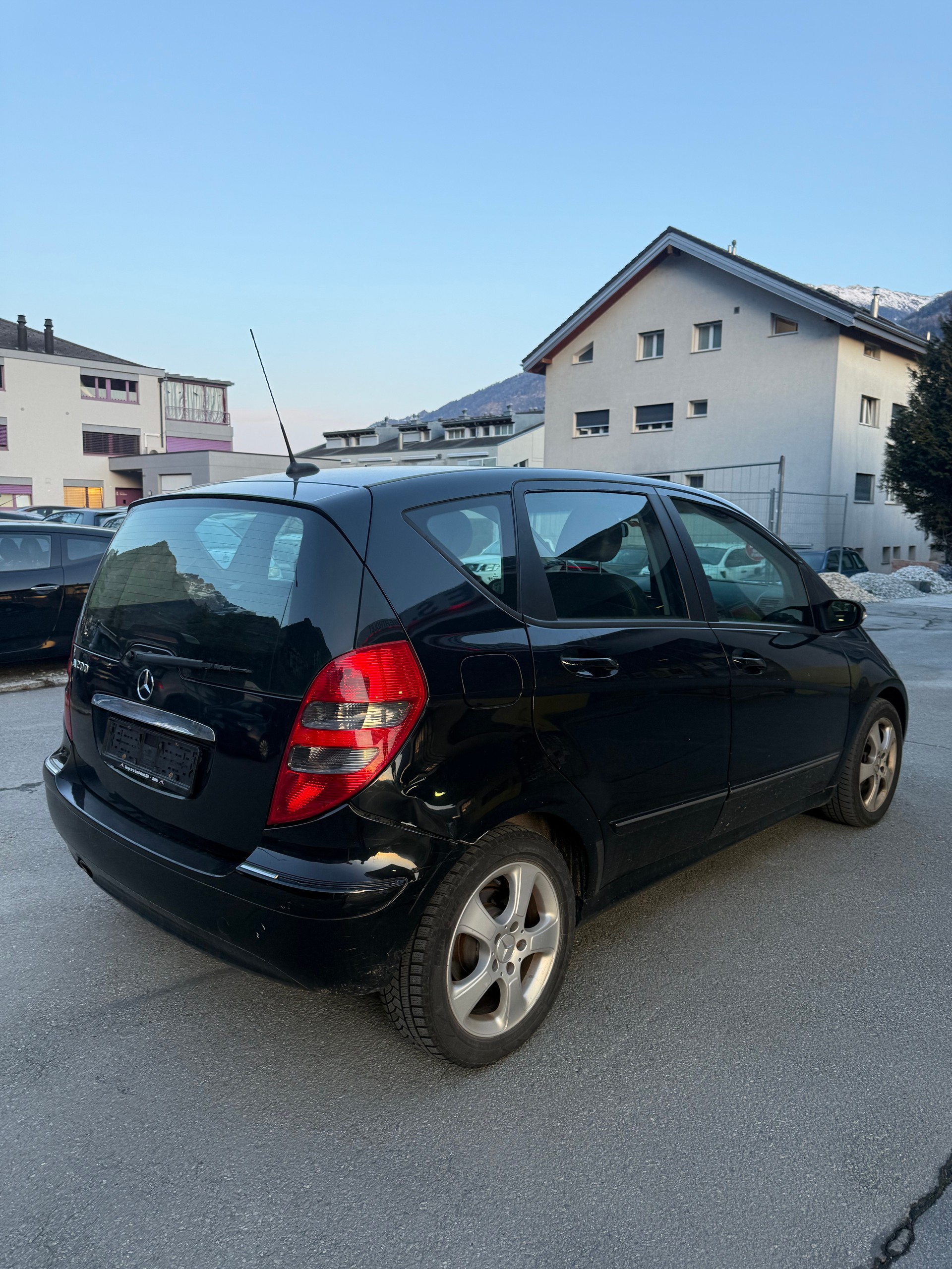 MERCEDES-BENZ A 200 Avantgarde-image-4