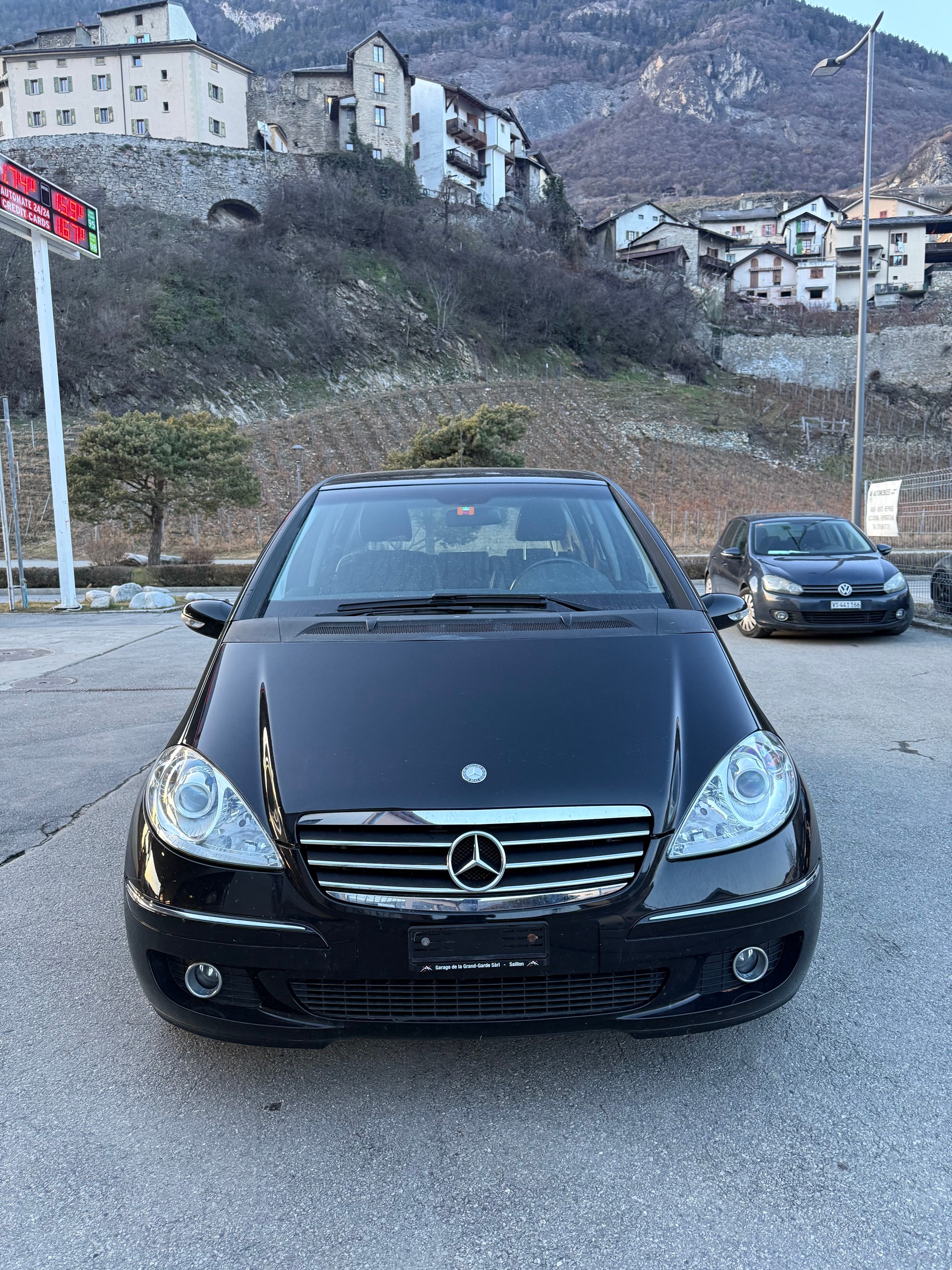 MERCEDES-BENZ A 200 Avantgarde-image-2