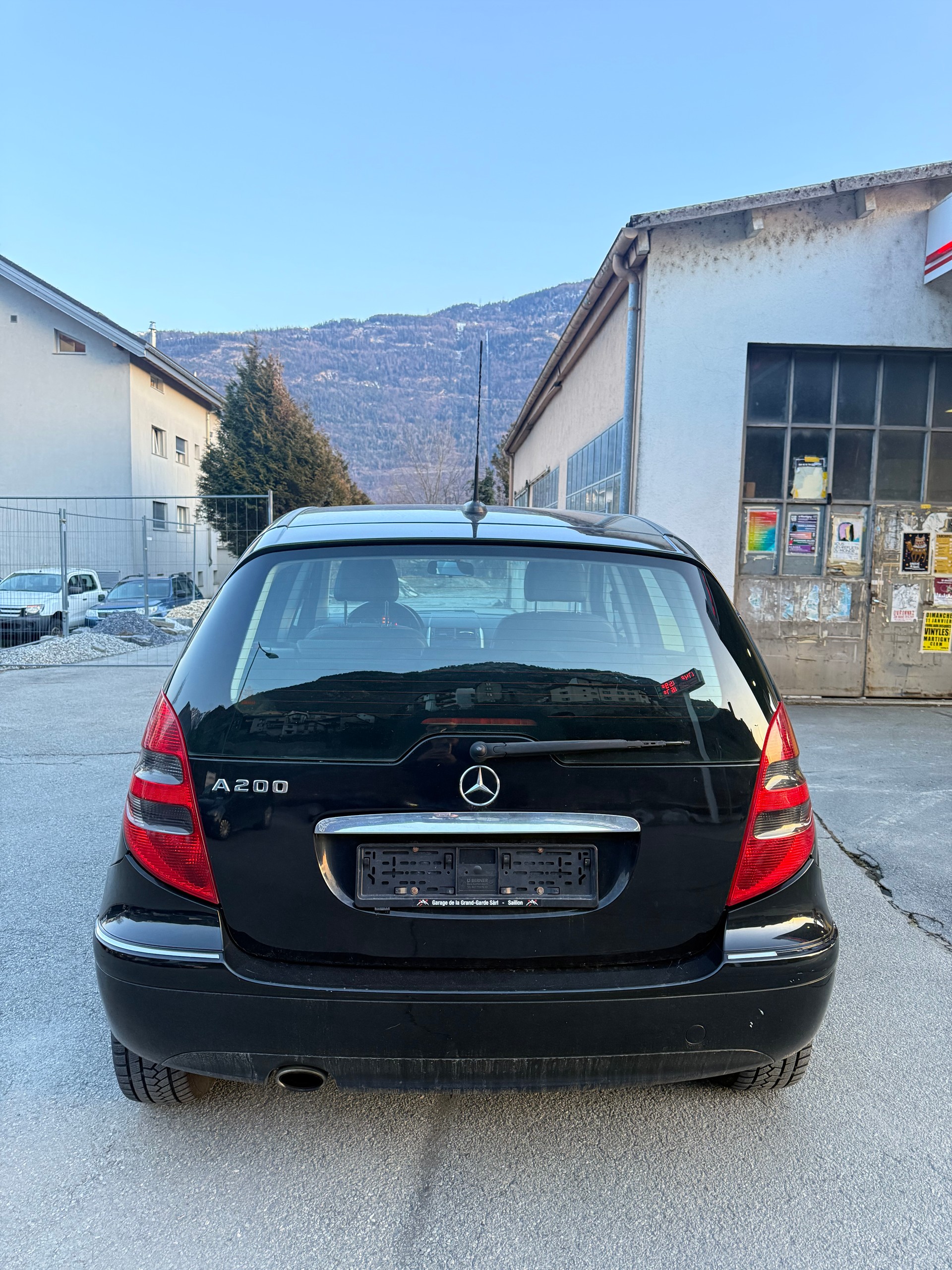 MERCEDES-BENZ A 200 Avantgarde-image-6