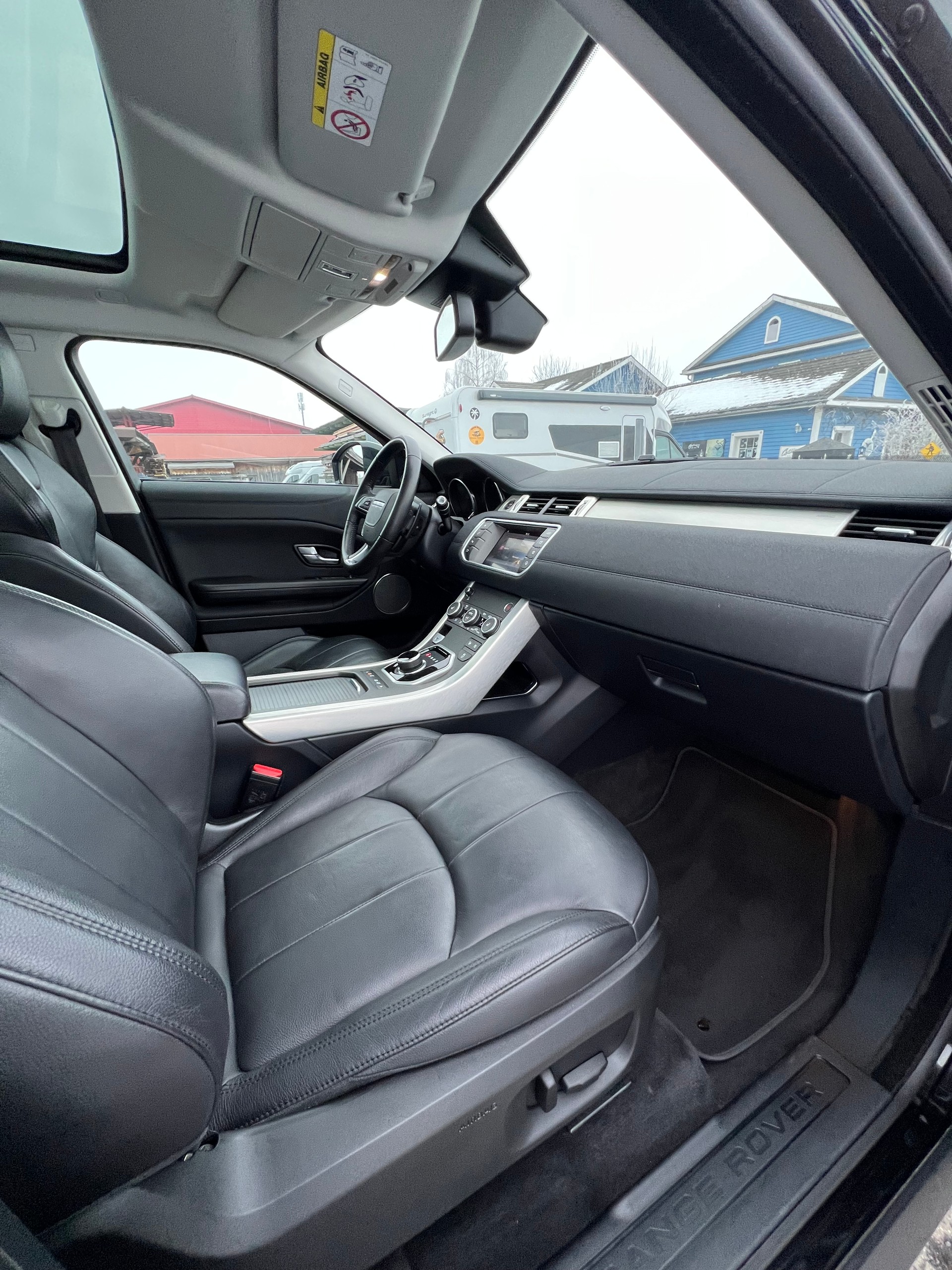LAND ROVER Range Rover Evoque 2.0 Si4 SE Dynamic AT9 (CHF 280.75/Monat)-image-11