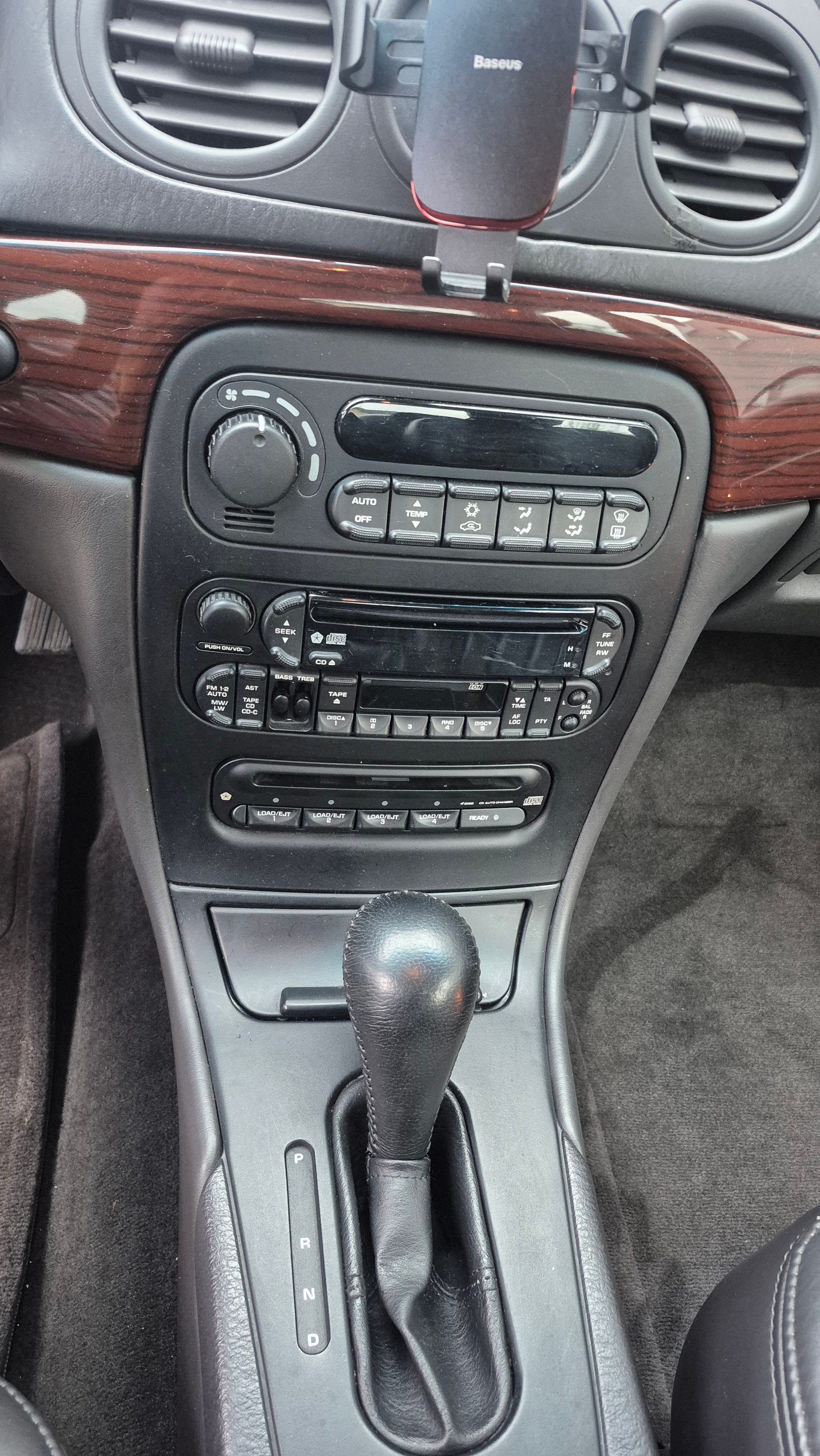 CHRYSLER 300M-image-9