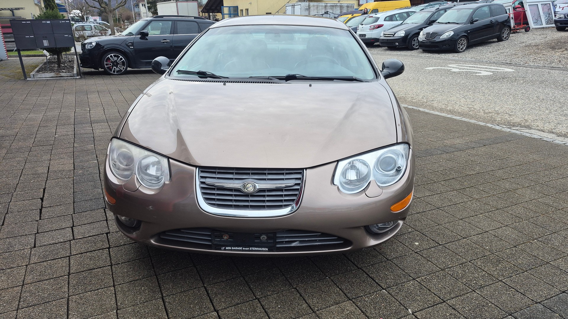 CHRYSLER 300M-image-1