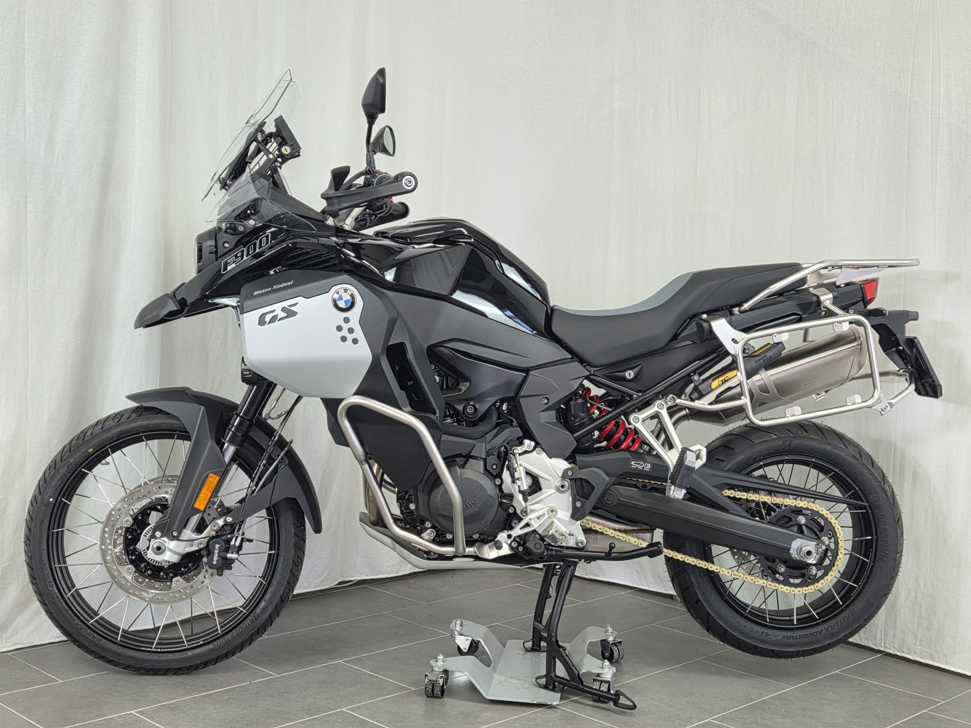 BMW F 900 GS Adventure-image-3