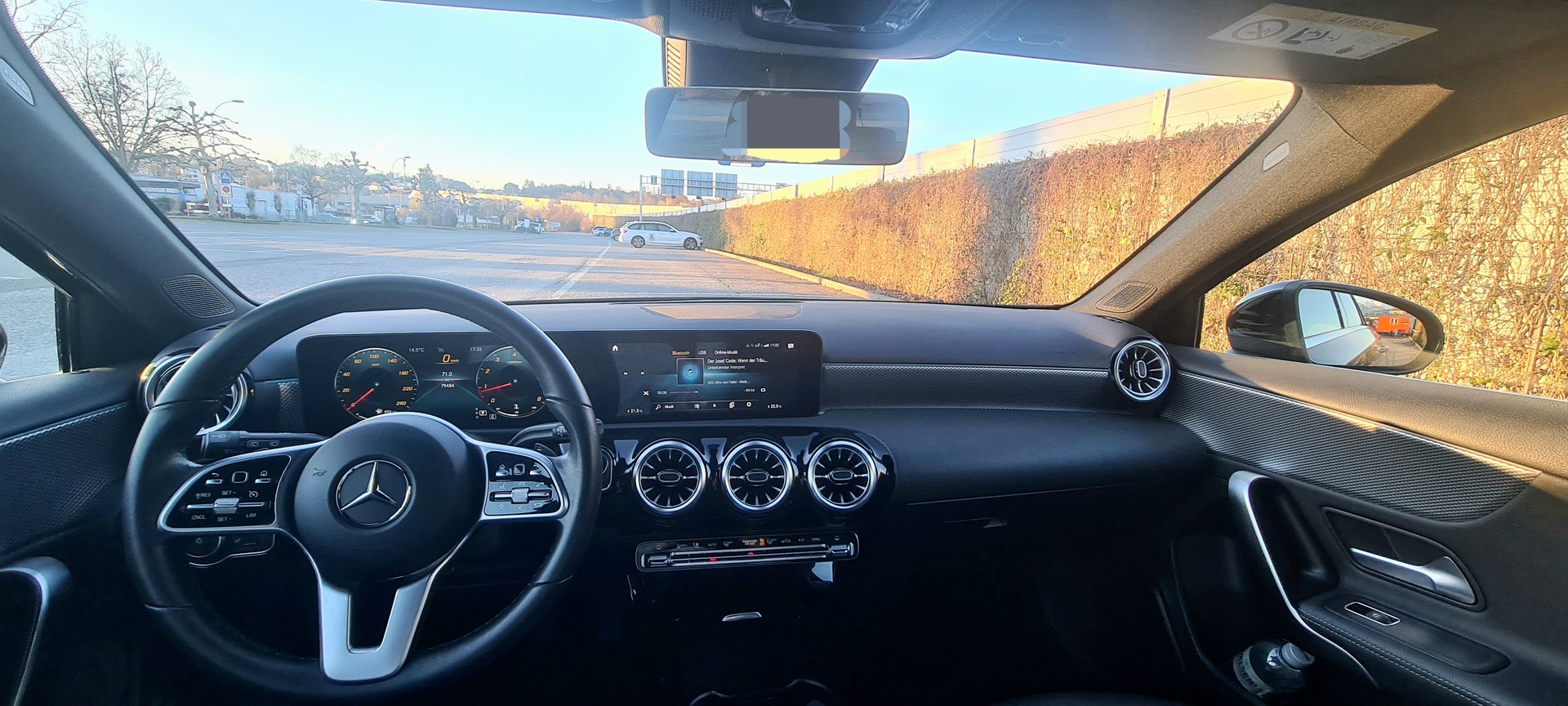 MERCEDES-BENZ A 200 7G-DCT-image-7
