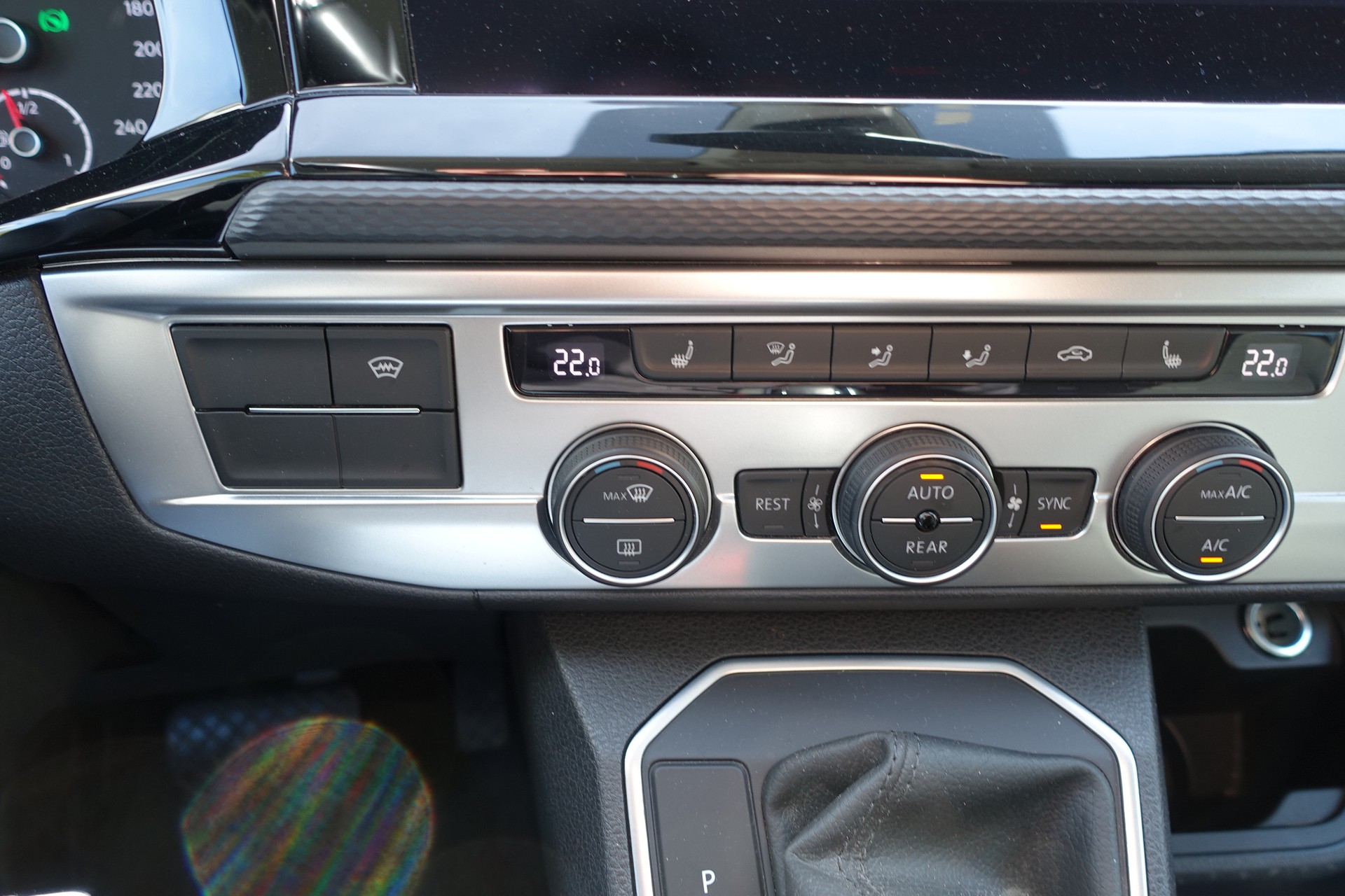 VW T6.1 Multivan 2.0 Bi-TDI Family 4Motion DSG-image-15