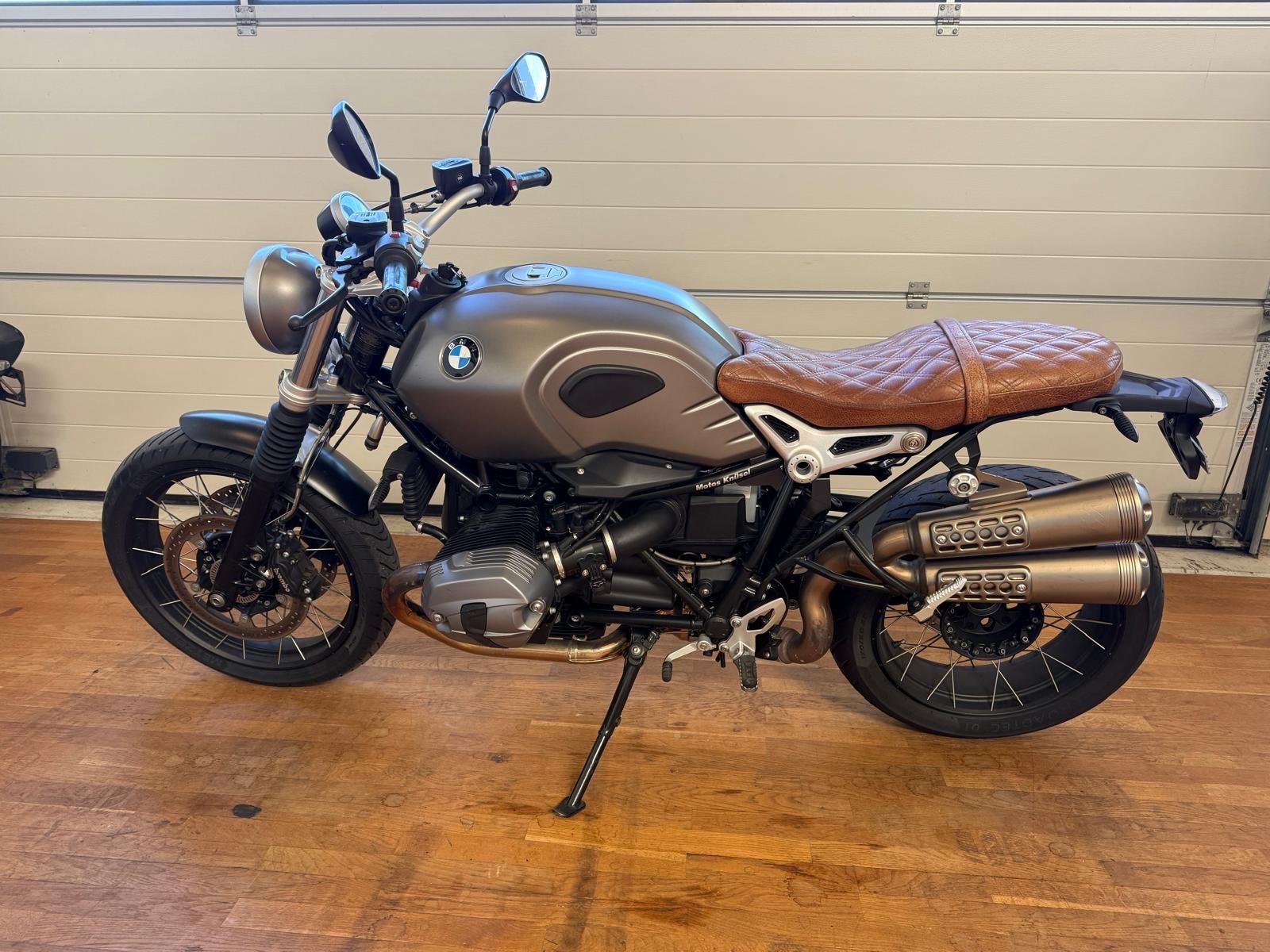 BMW R nineT Scrambler ABS-image-1