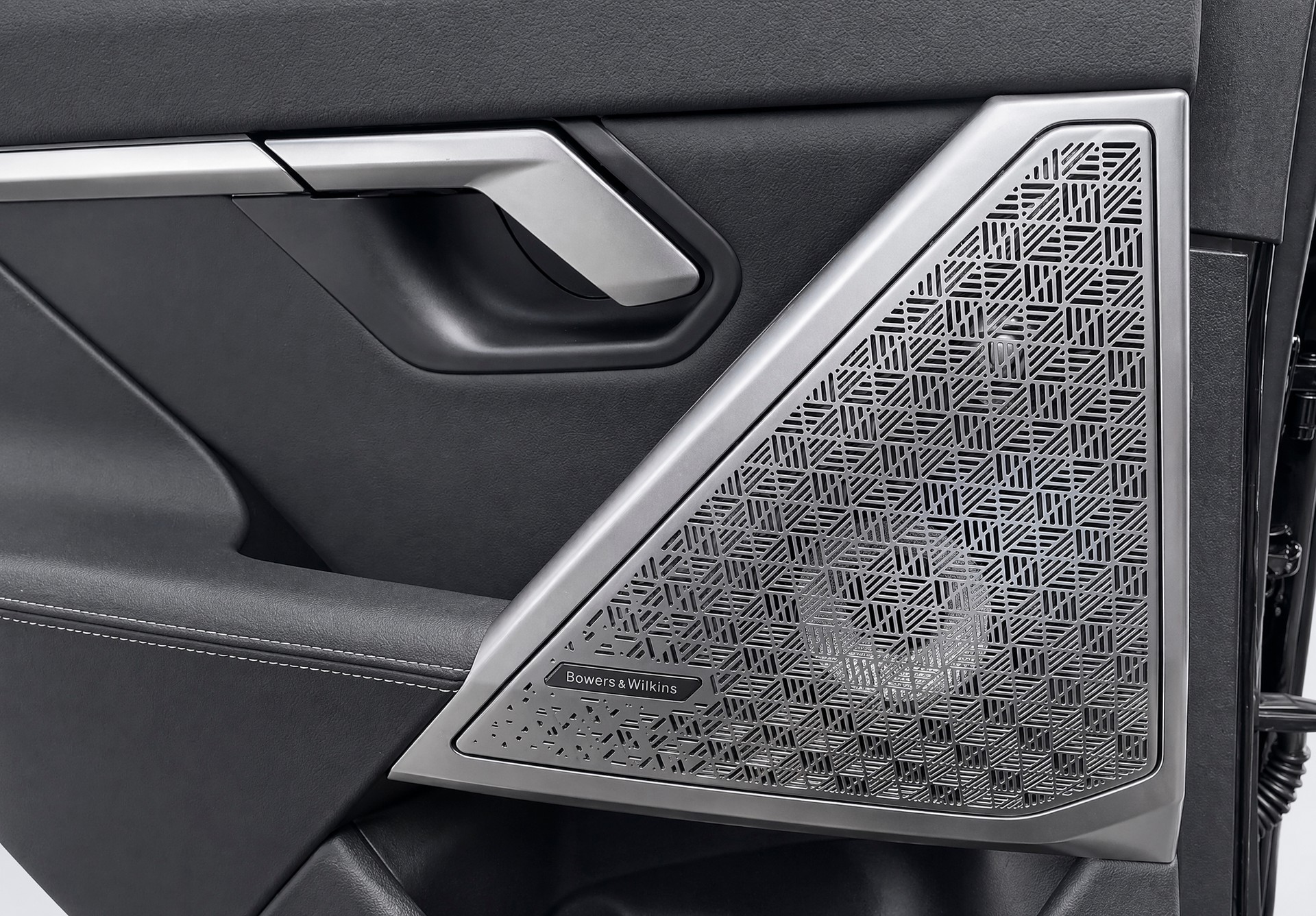 BMW M5 xDrive Touring-image-13