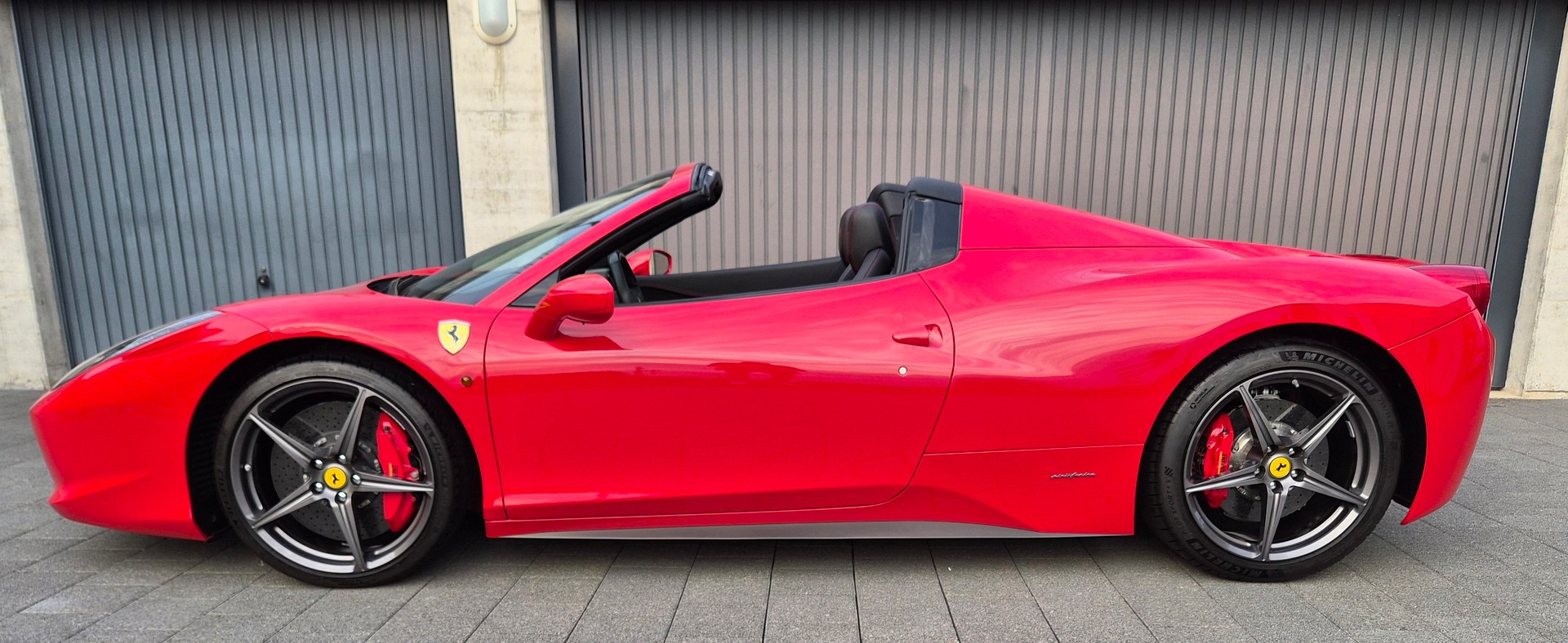 FERRARI 458 Spider Italia 4.5 V8-image-1