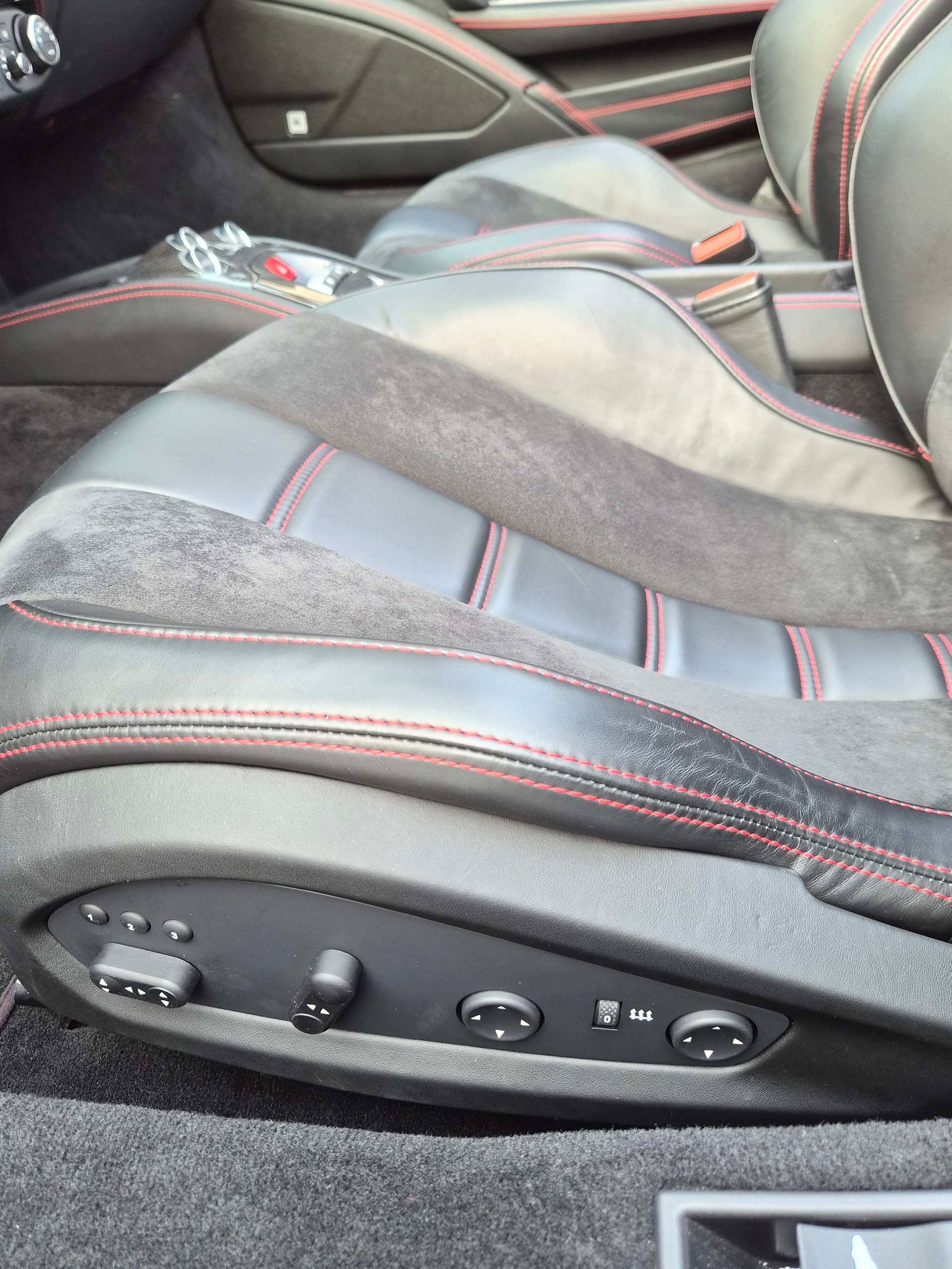 FERRARI 458 Spider Italia 4.5 V8-image-11