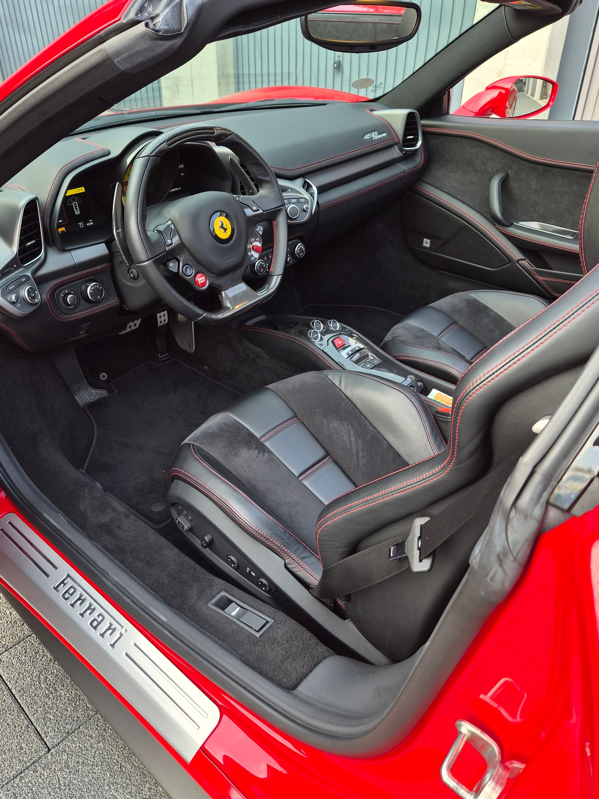 FERRARI 458 Spider Italia 4.5 V8-image-10