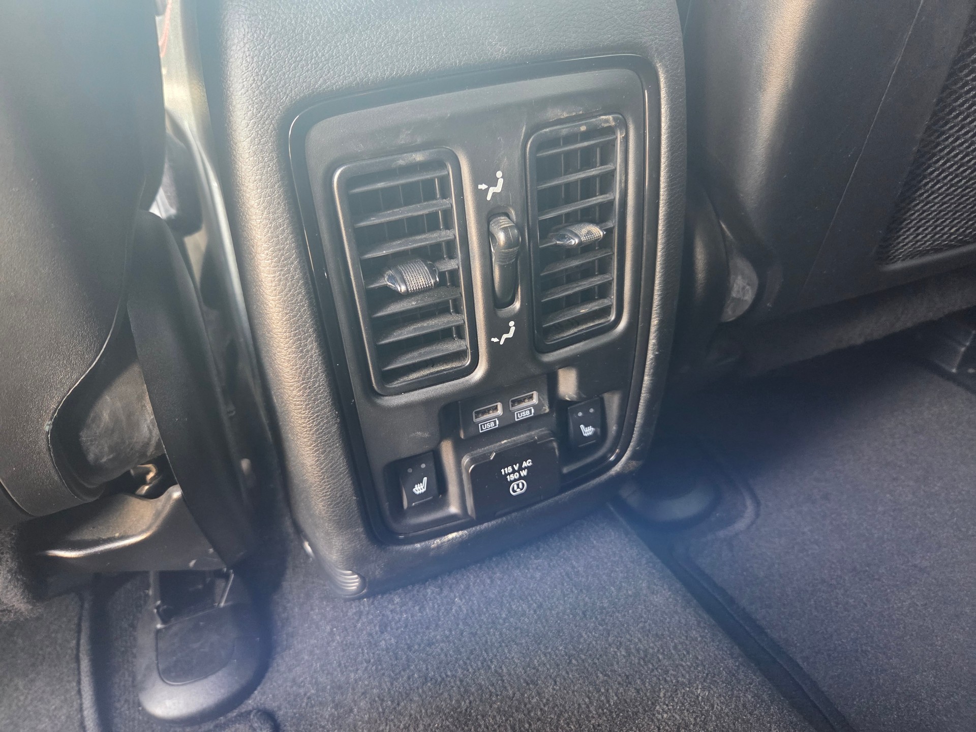 DODGE Durango 5.7 4x4 R/T 365PS / 7-Plätzer 3.5 T AHK-image-10