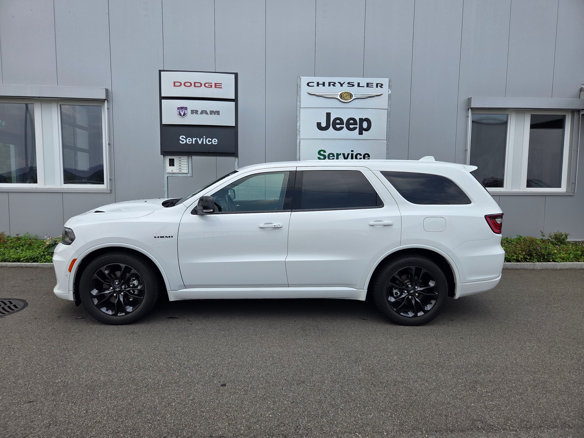 DODGE Durango 5.7 4x4 R/T 365PS / 7-Plätzer 3.5 T AHK