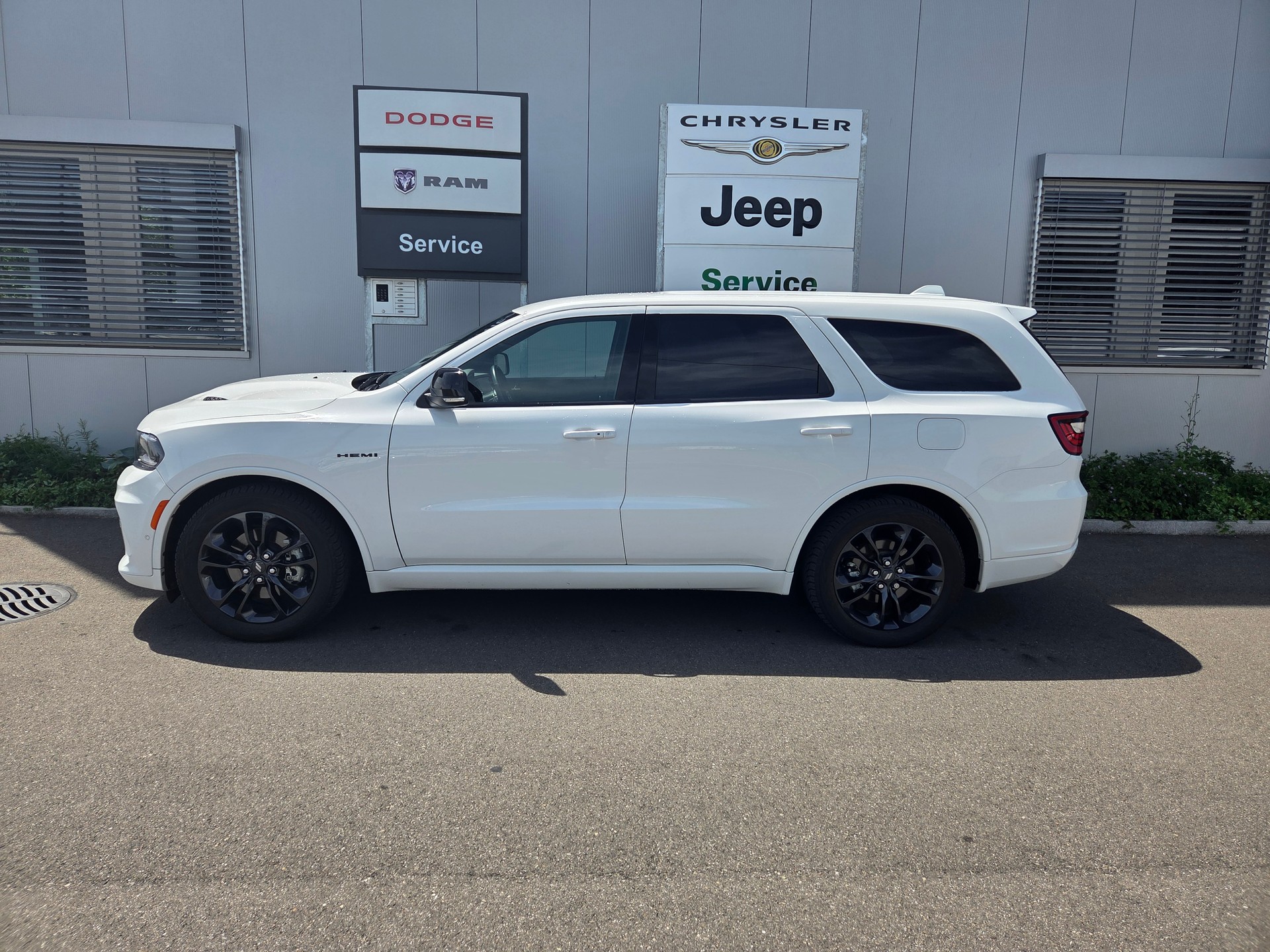 DODGE Durango 5.7 4x4 R/T 365PS / 7-Plätzer 3.5 T AHK