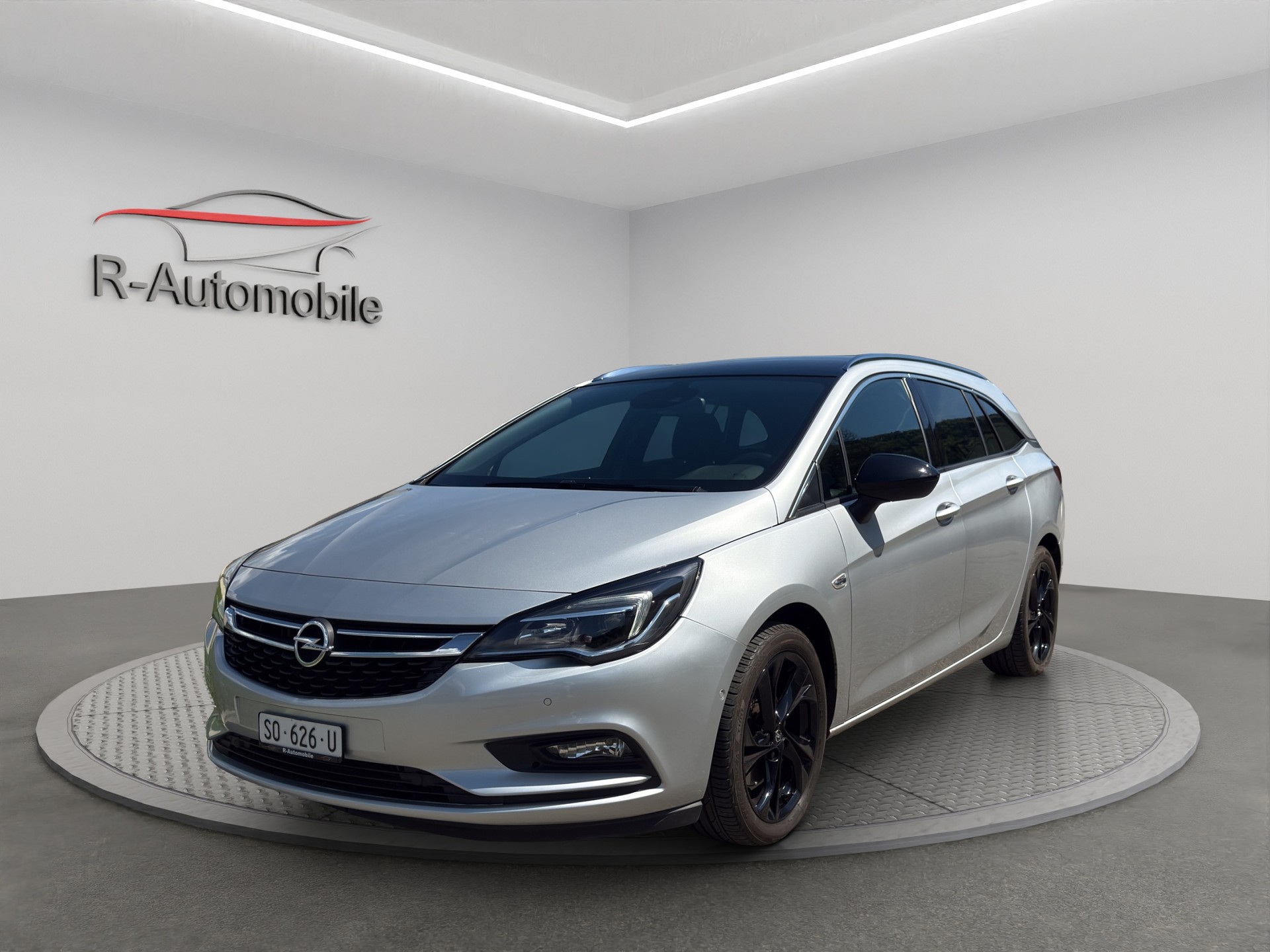OPEL Astra Sports Tourer 1.6i Turbo Black Edition Automat