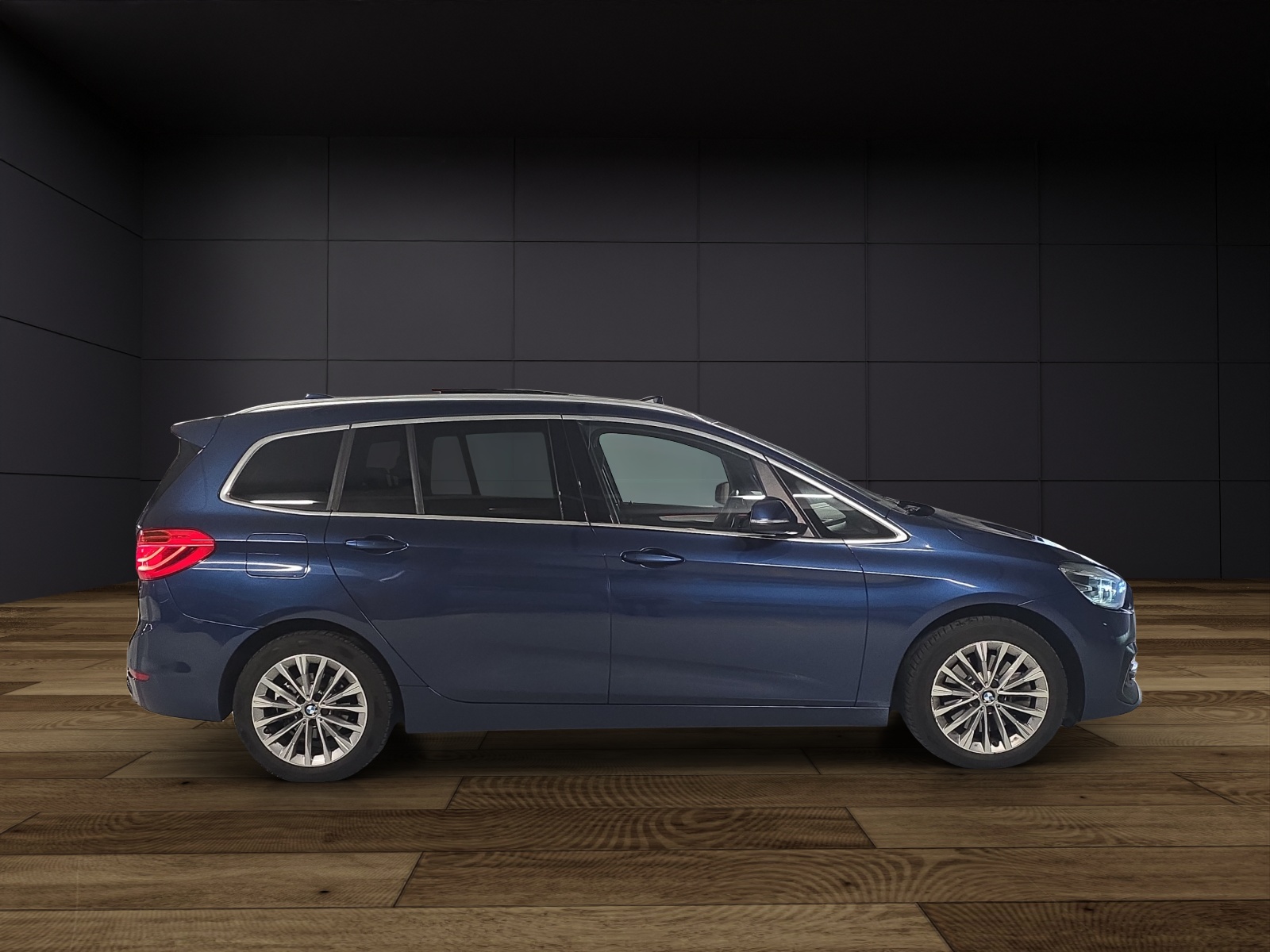 BMW 220i Gran Tourer Luxury Line DKG-image-4
