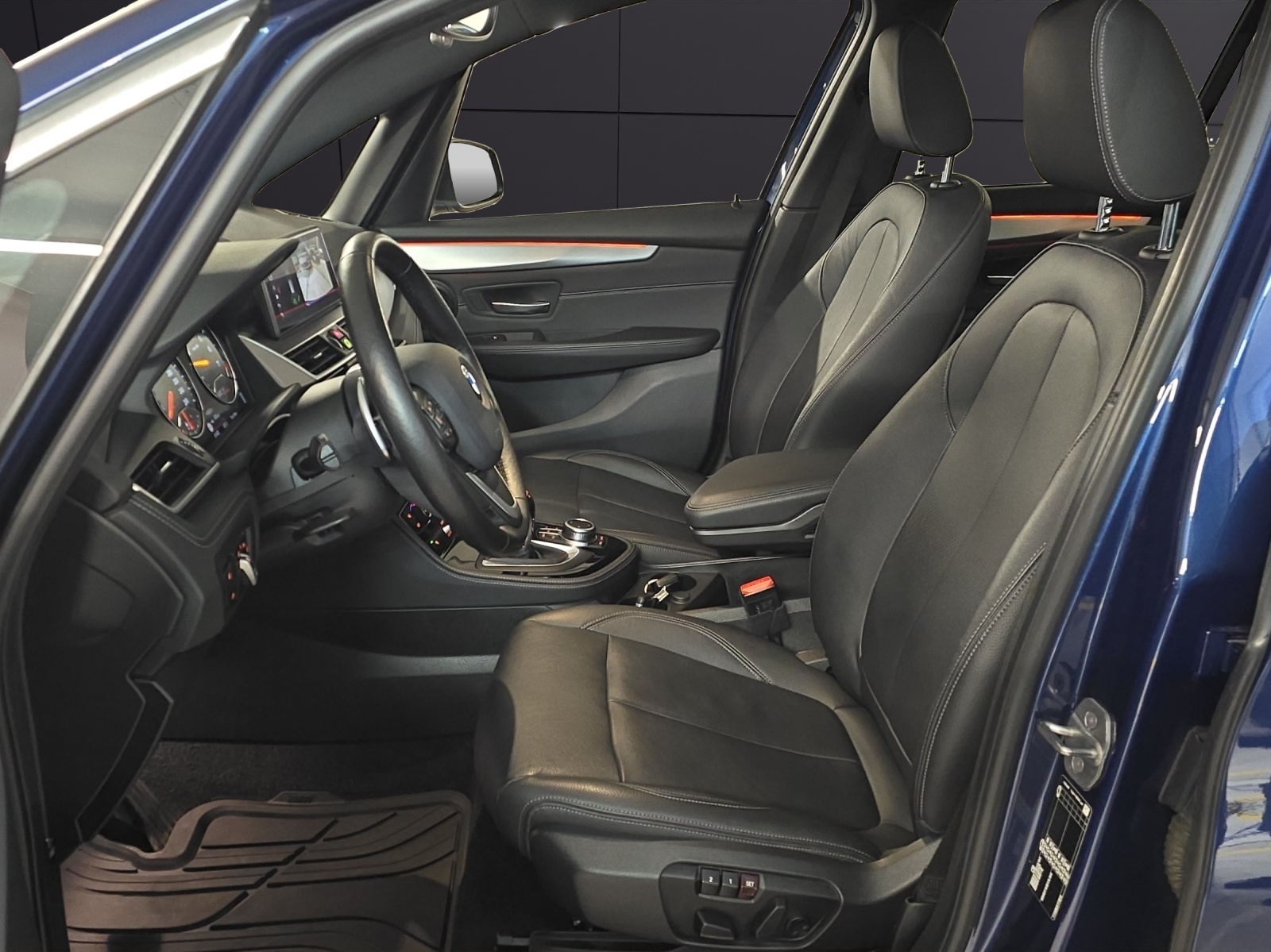 BMW 220i Gran Tourer Luxury Line DKG-image-8