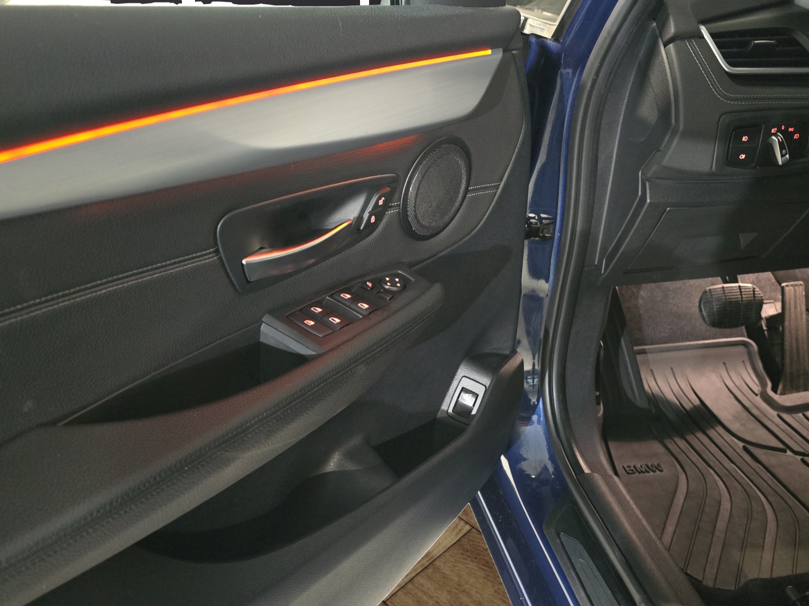 BMW 220i Gran Tourer Luxury Line DKG-image-16