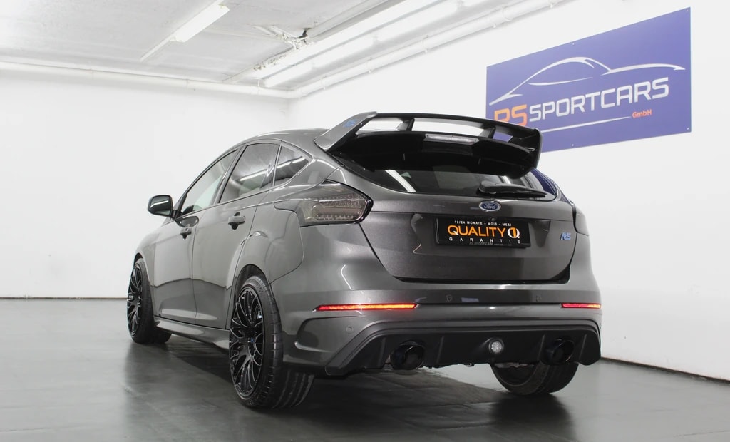 FORD Focus 2.3 EcoBoost RS AWD / Schalensitze/ Milltek-Auspuffanlage/ CH-Fahrzeug-image-4