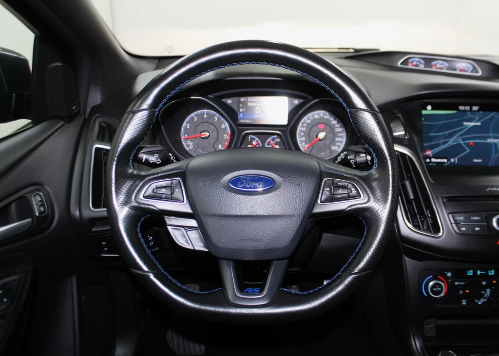 FORD Focus 2.3 EcoBoost RS AWD / Schalensitze/ Milltek-Auspuffanlage/ CH-Fahrzeug-image-13