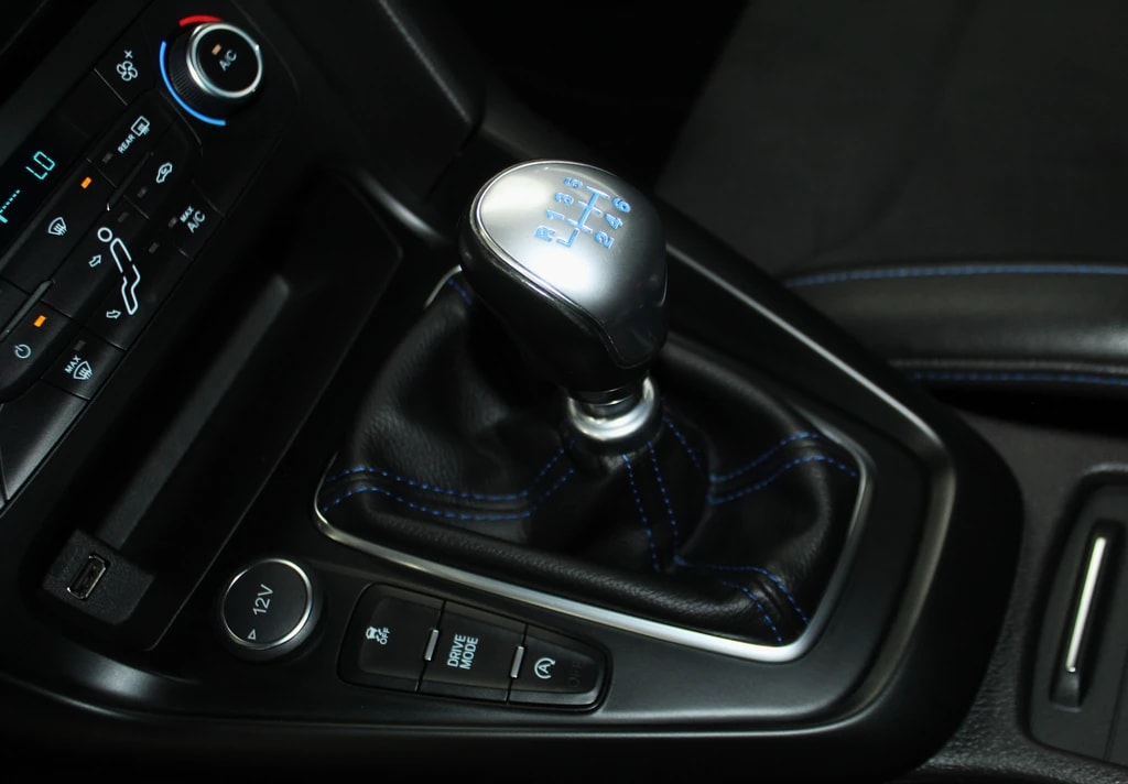 FORD Focus 2.3 EcoBoost RS AWD / Schalensitze/ Milltek-Auspuffanlage/ CH-Fahrzeug-image-15