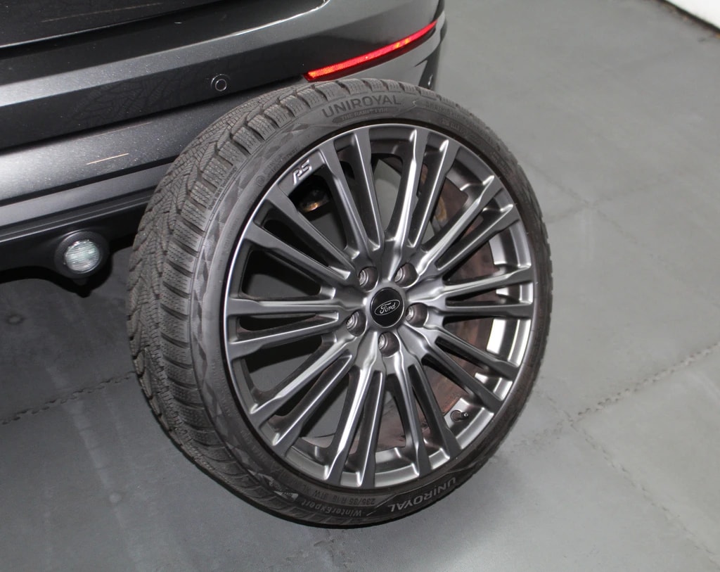 FORD Focus 2.3 EcoBoost RS AWD / Schalensitze/ Milltek-Auspuffanlage/ CH-Fahrzeug-image-28