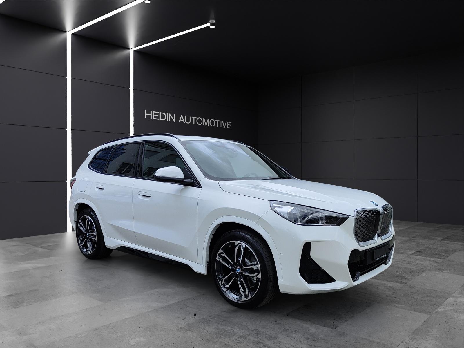 BMW iX1 30 xDrive-image-7