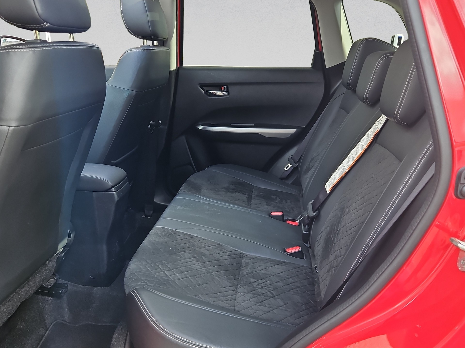SUZUKI Vitara 1.4 Boosterjet Compact Top Automatic-image-14