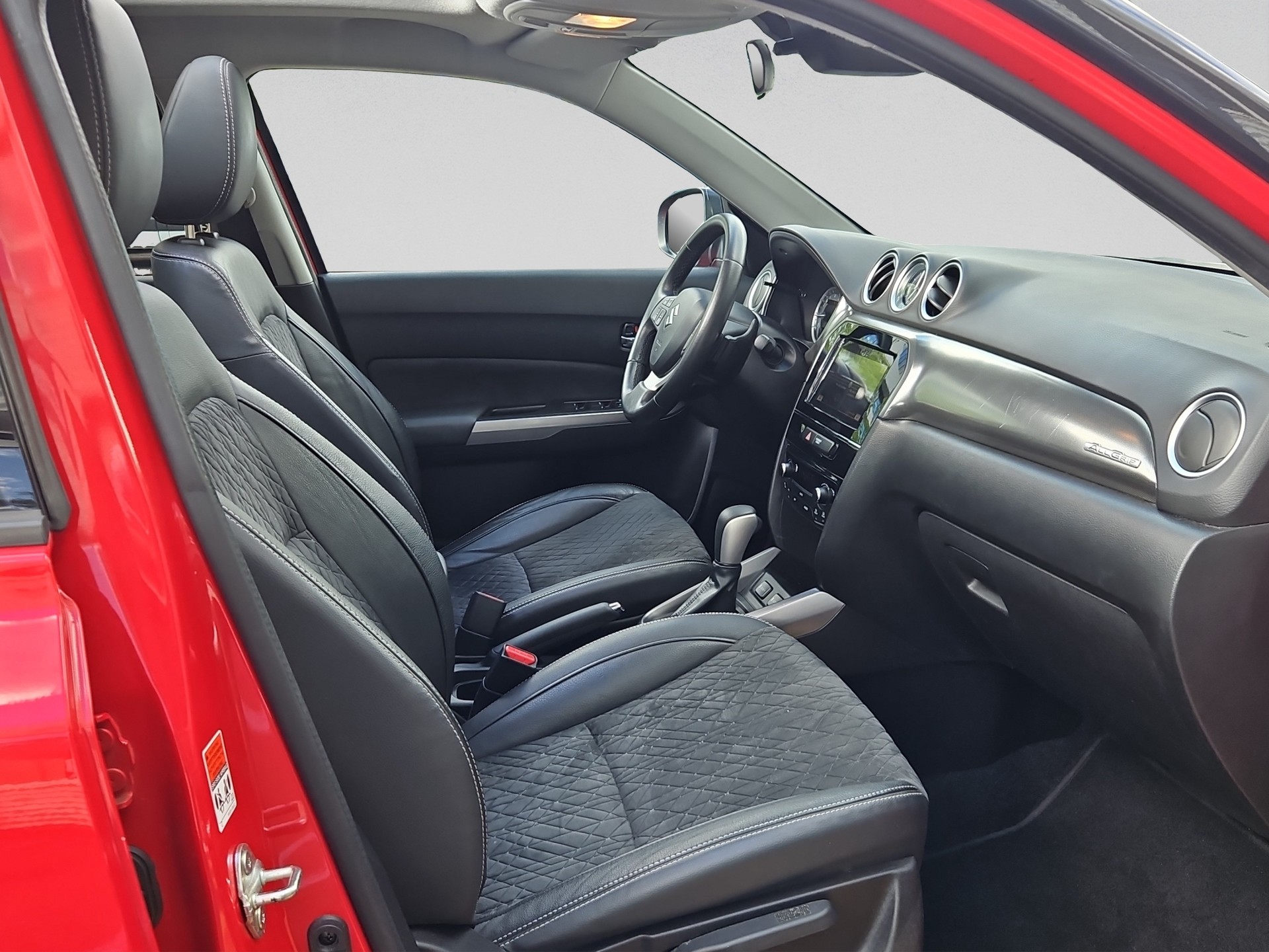 SUZUKI Vitara 1.4 Boosterjet Compact Top Automatic-image-16