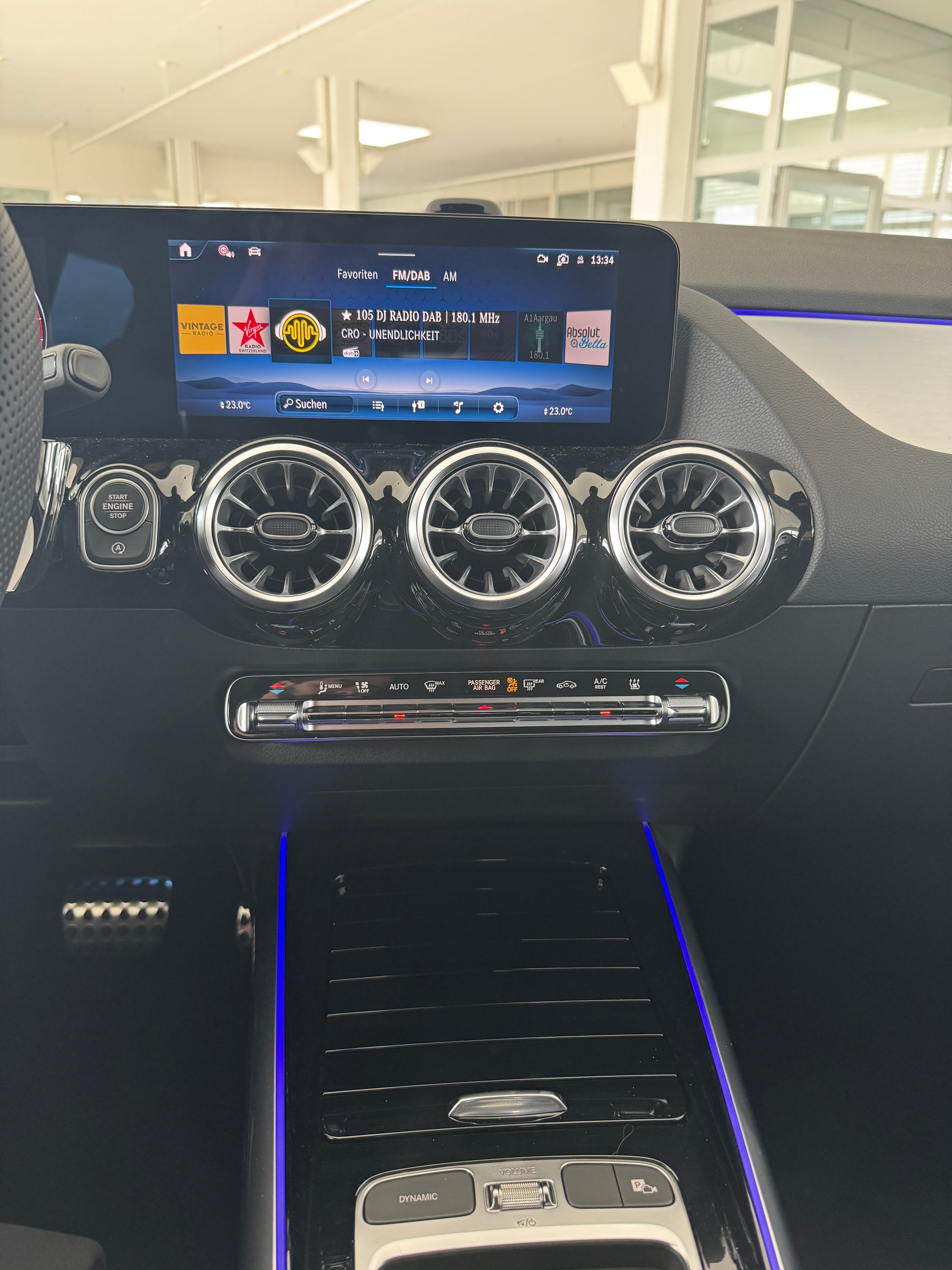MERCEDES-BENZ GLA 250 4Matic Swiss Star-image-7