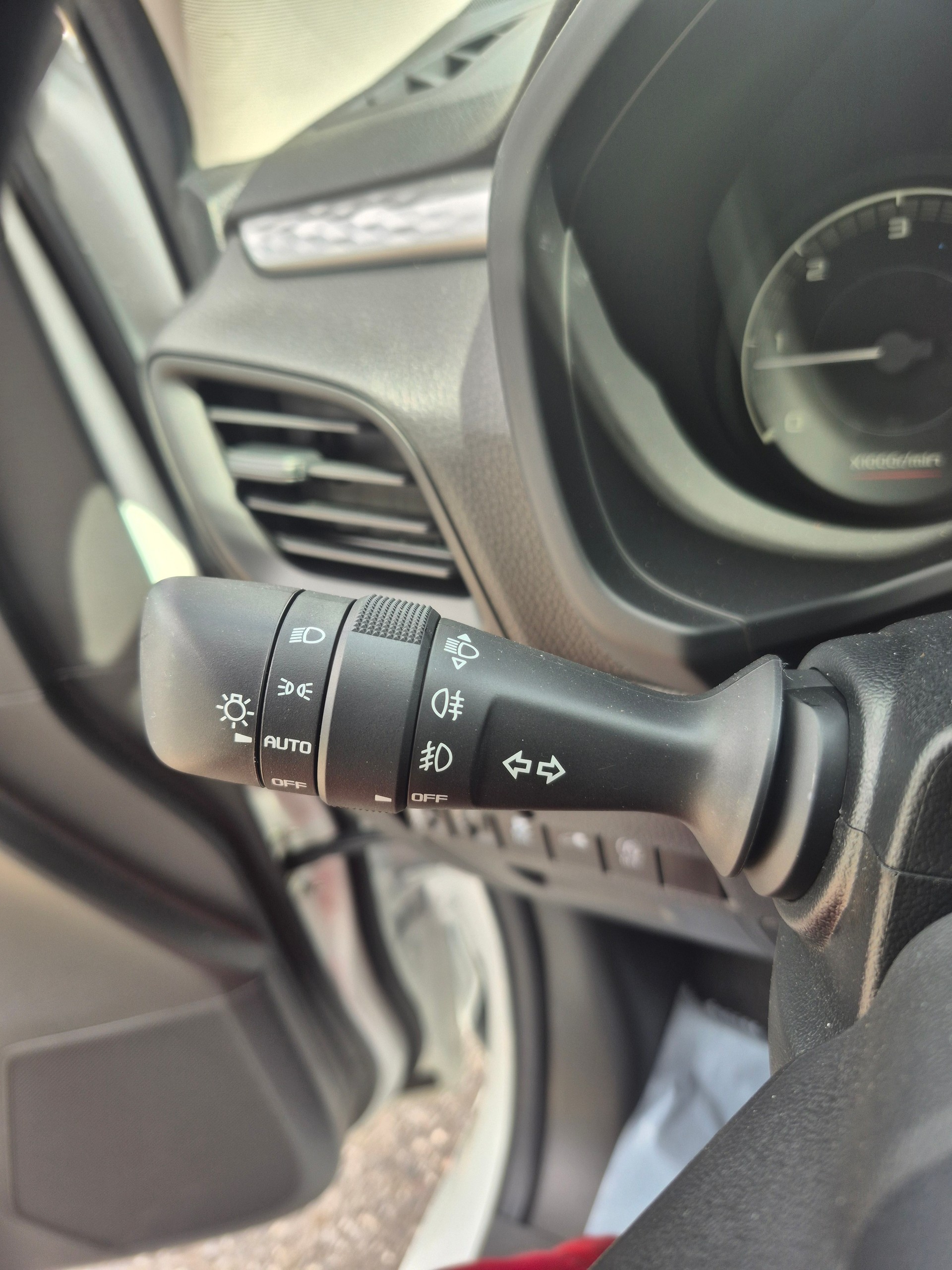 ISUZU D-MAX 1.9 CrewCab N60BB+ 4x4-image-26