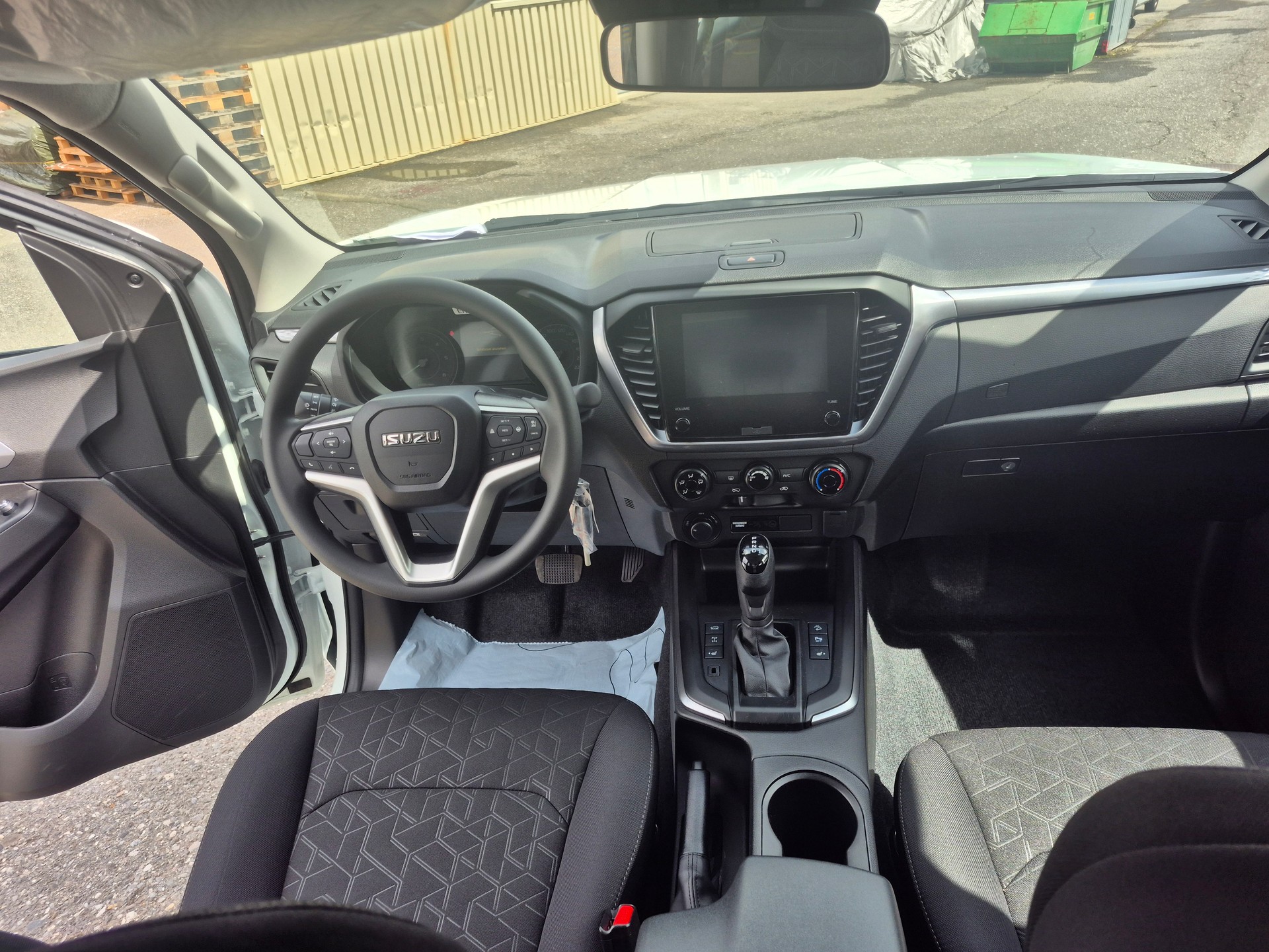 ISUZU D-MAX 1.9 CrewCab N60BB+ 4x4-image-15