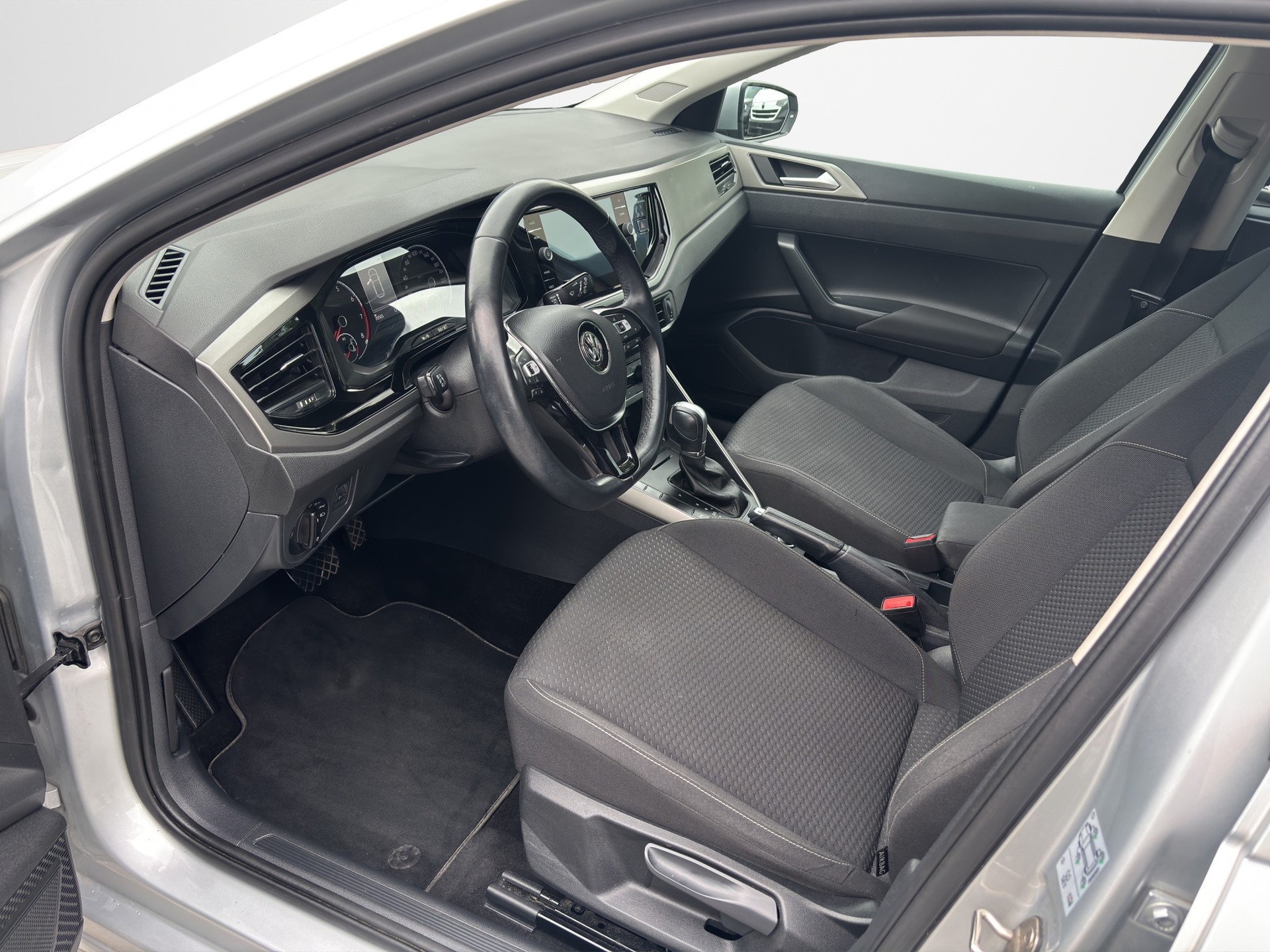 VW Polo 1.0 TSI BMT Comfortline DSG-image-8