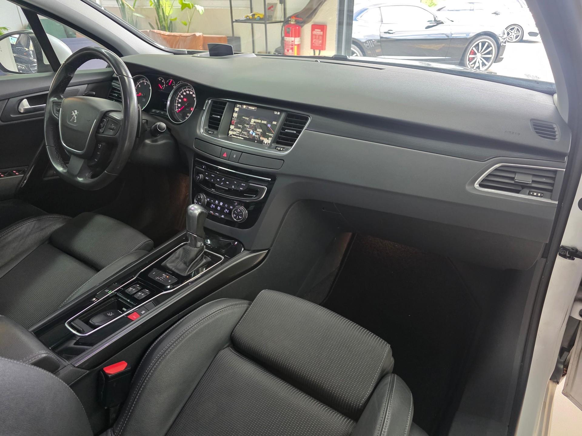 PEUGEOT 508 SW 2.0 BlueHDi Allure Automatic-image-8