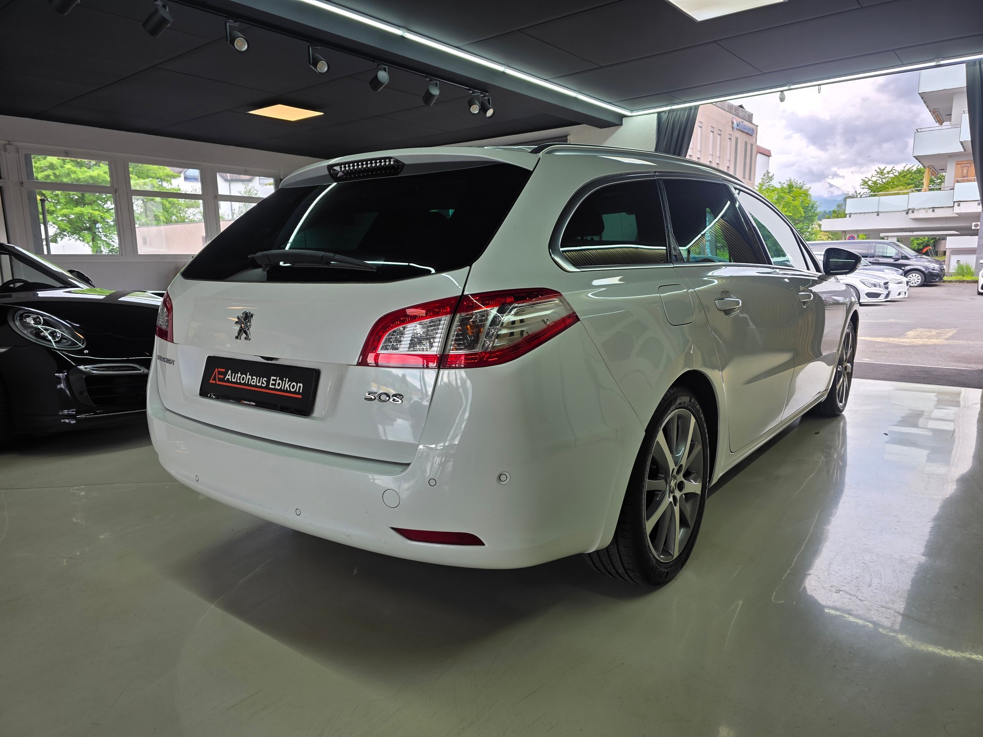 PEUGEOT 508 SW 2.0 BlueHDi Allure Automatic-image-6