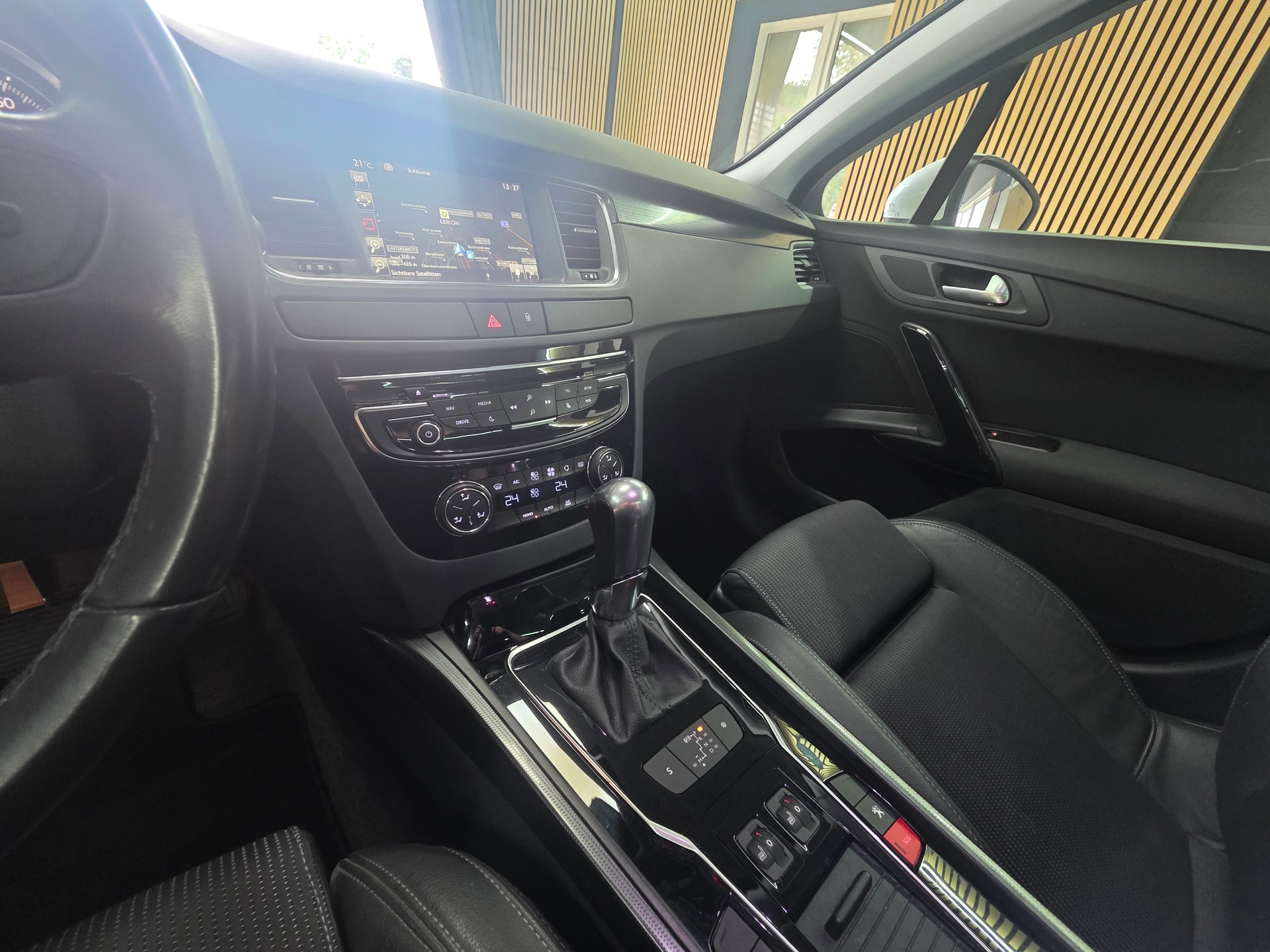 PEUGEOT 508 SW 2.0 BlueHDi Allure Automatic-image-12