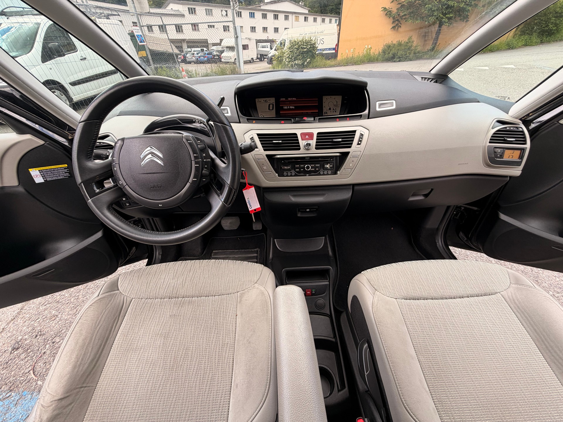 CITROEN C4 Picasso 1.6i 16V THP Exclusive EGS6-image-23