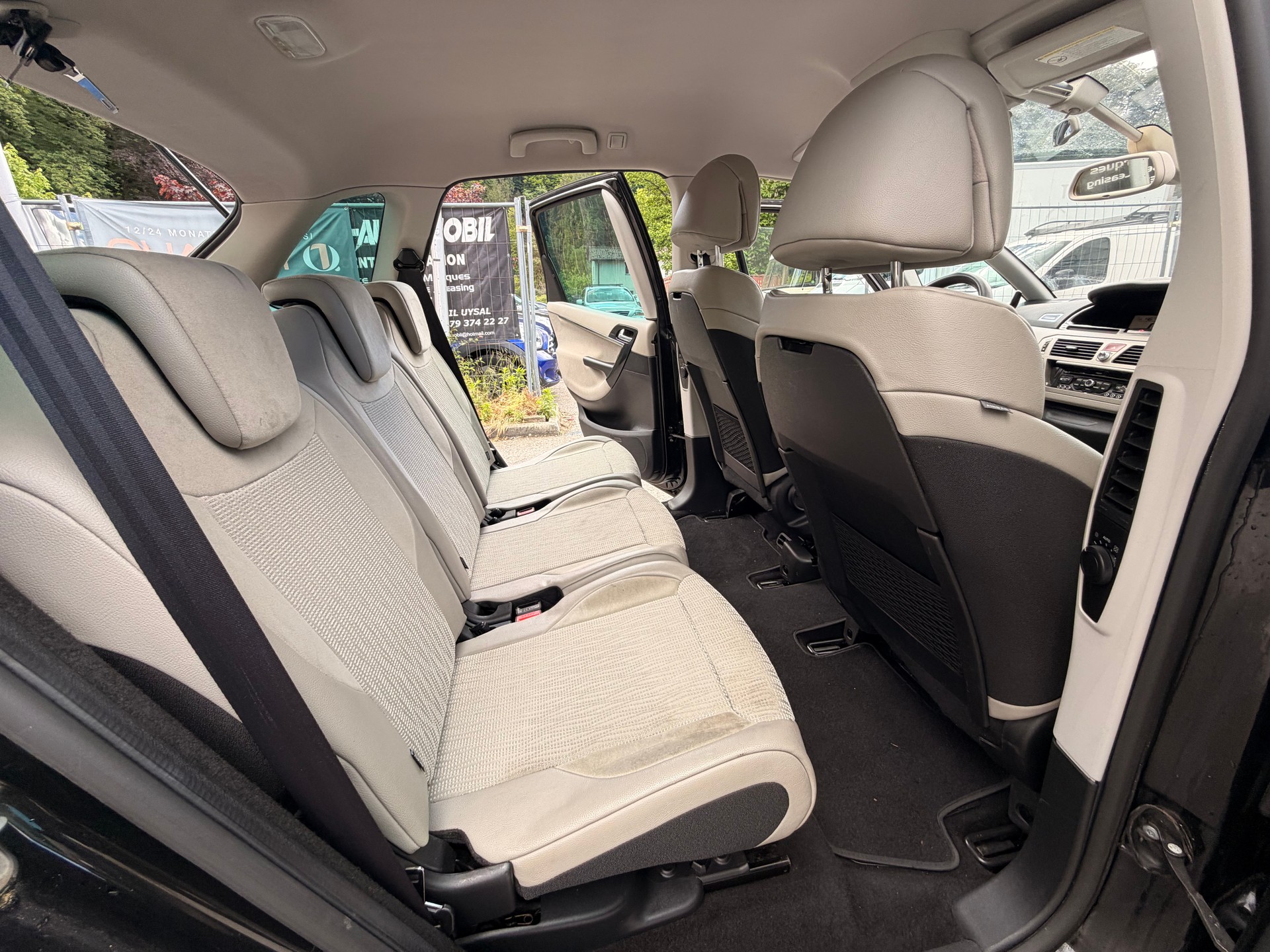 CITROEN C4 Picasso 1.6i 16V THP Exclusive EGS6-image-12