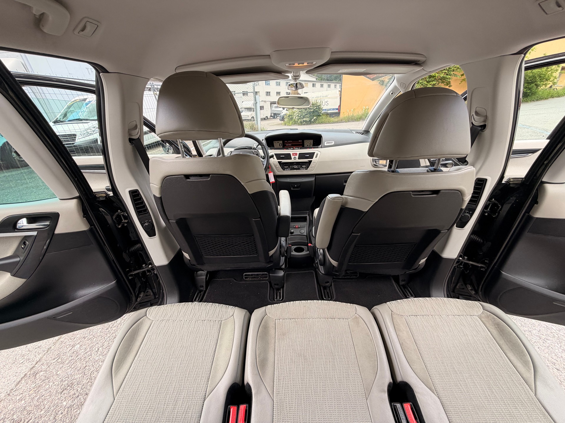 CITROEN C4 Picasso 1.6i 16V THP Exclusive EGS6-image-22