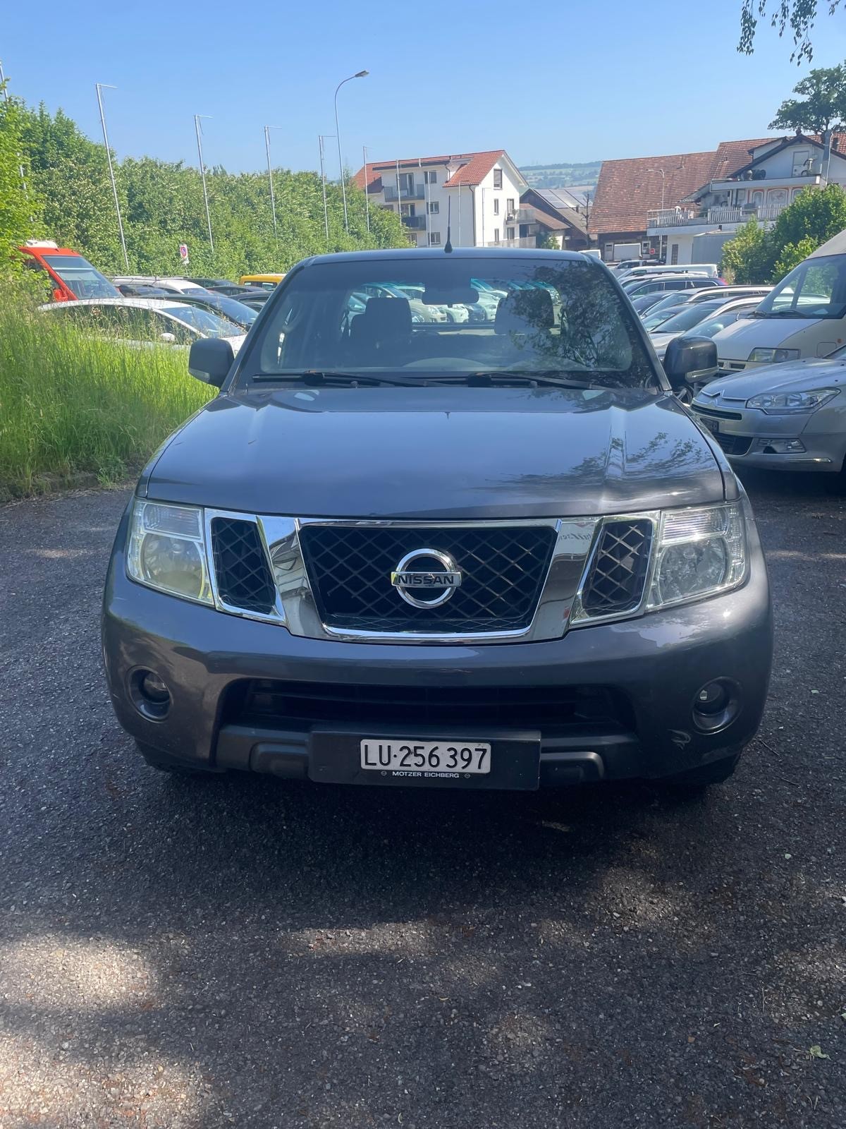 NISSAN Navara Double Cab LE 2.5 dCi 4WD LB Automat