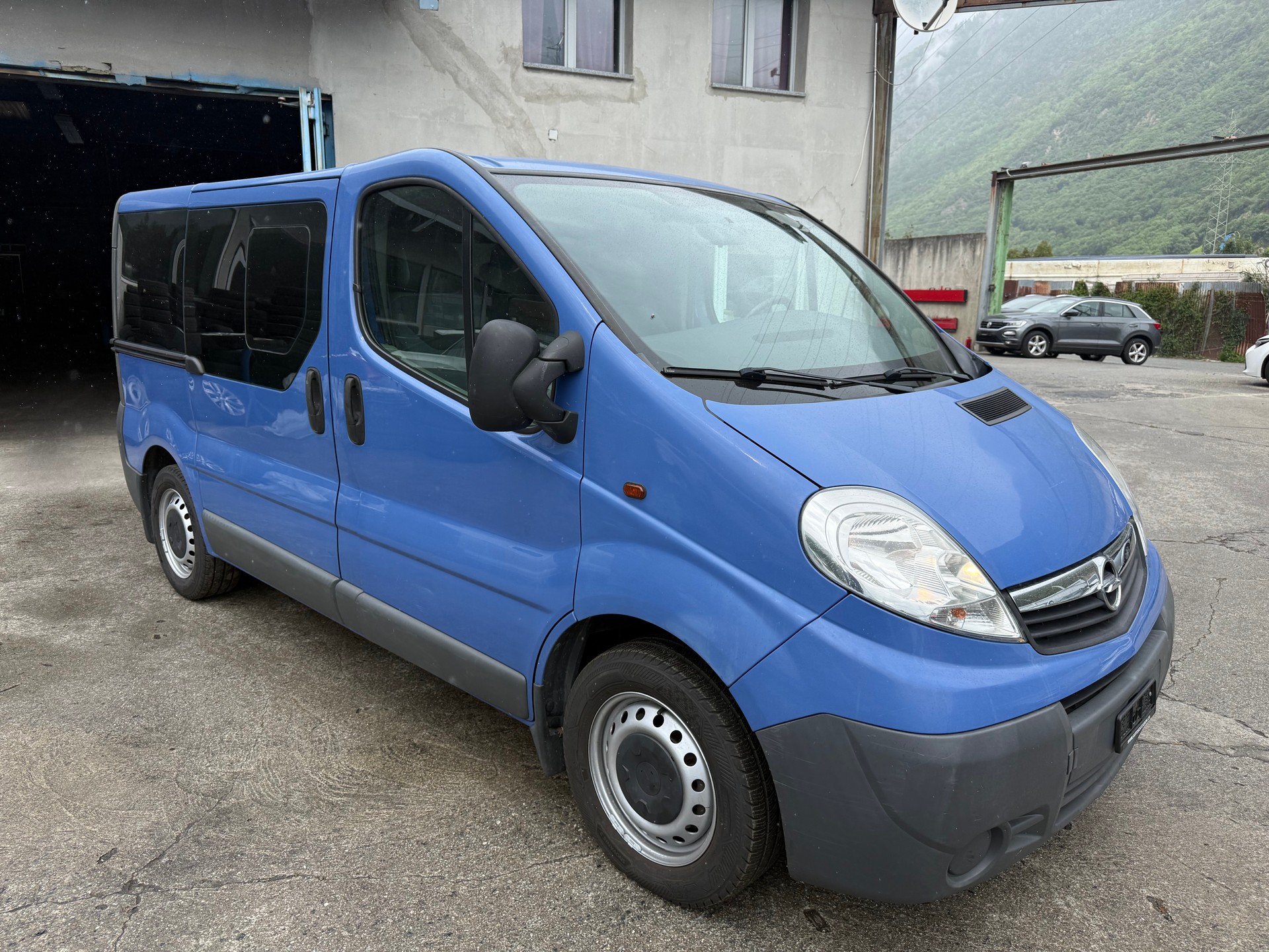 OPEL Vivaro 2.5 CDTI 2.7t L1H1-image-3