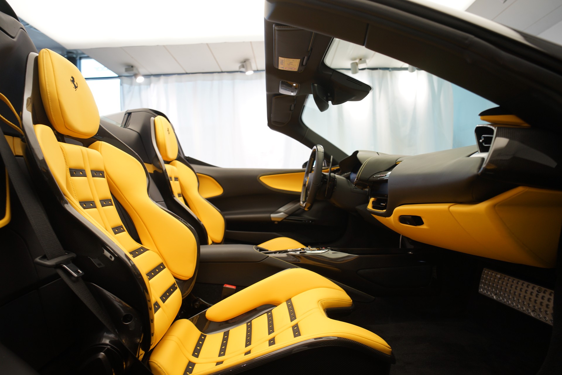 FERRARI SF90 Spider *Novitec* *Daytona* *Carbon* *Nero Daytona*-image-17