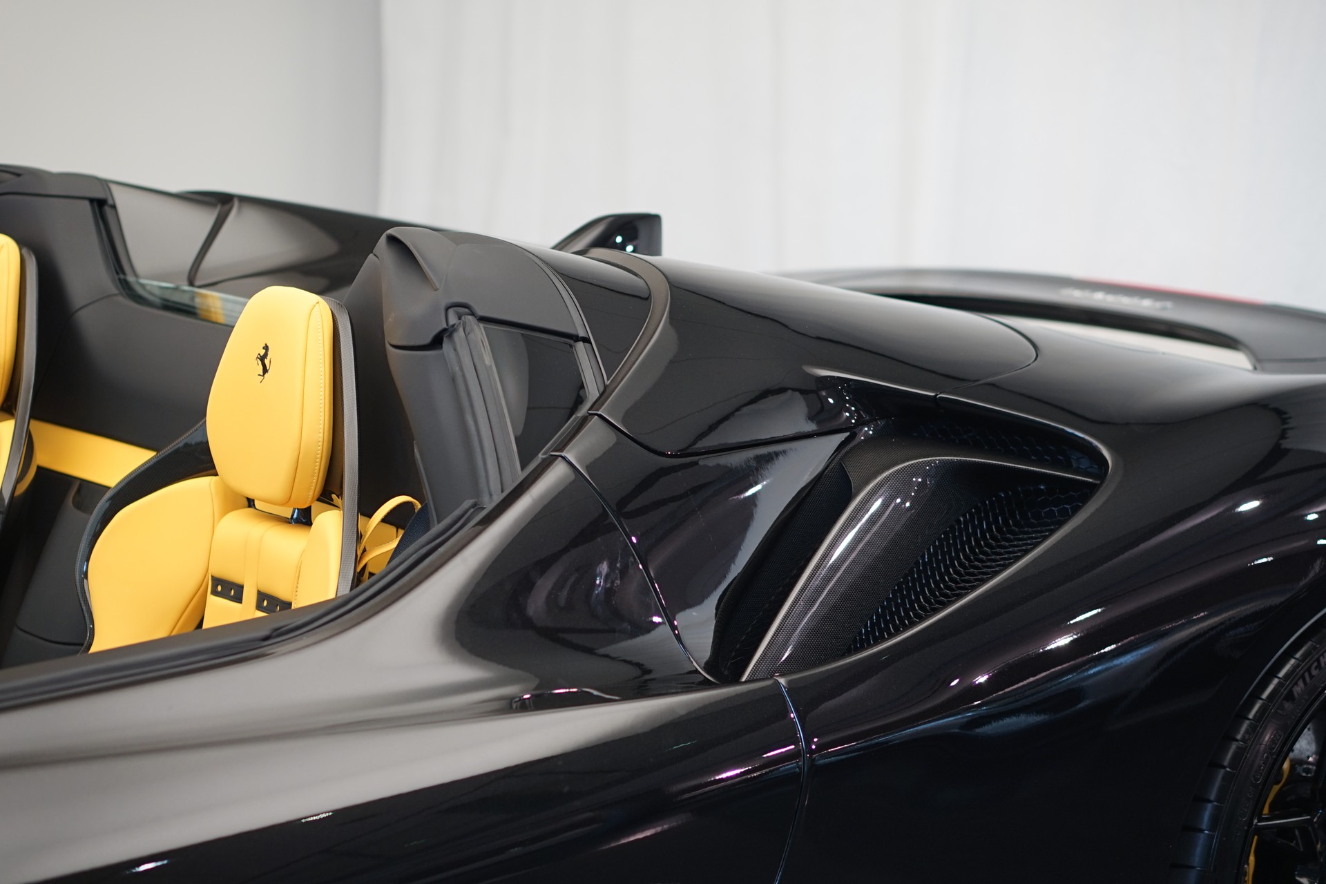 FERRARI SF90 Spider *Novitec* *Daytona* *Carbon* *Nero Daytona*-image-42