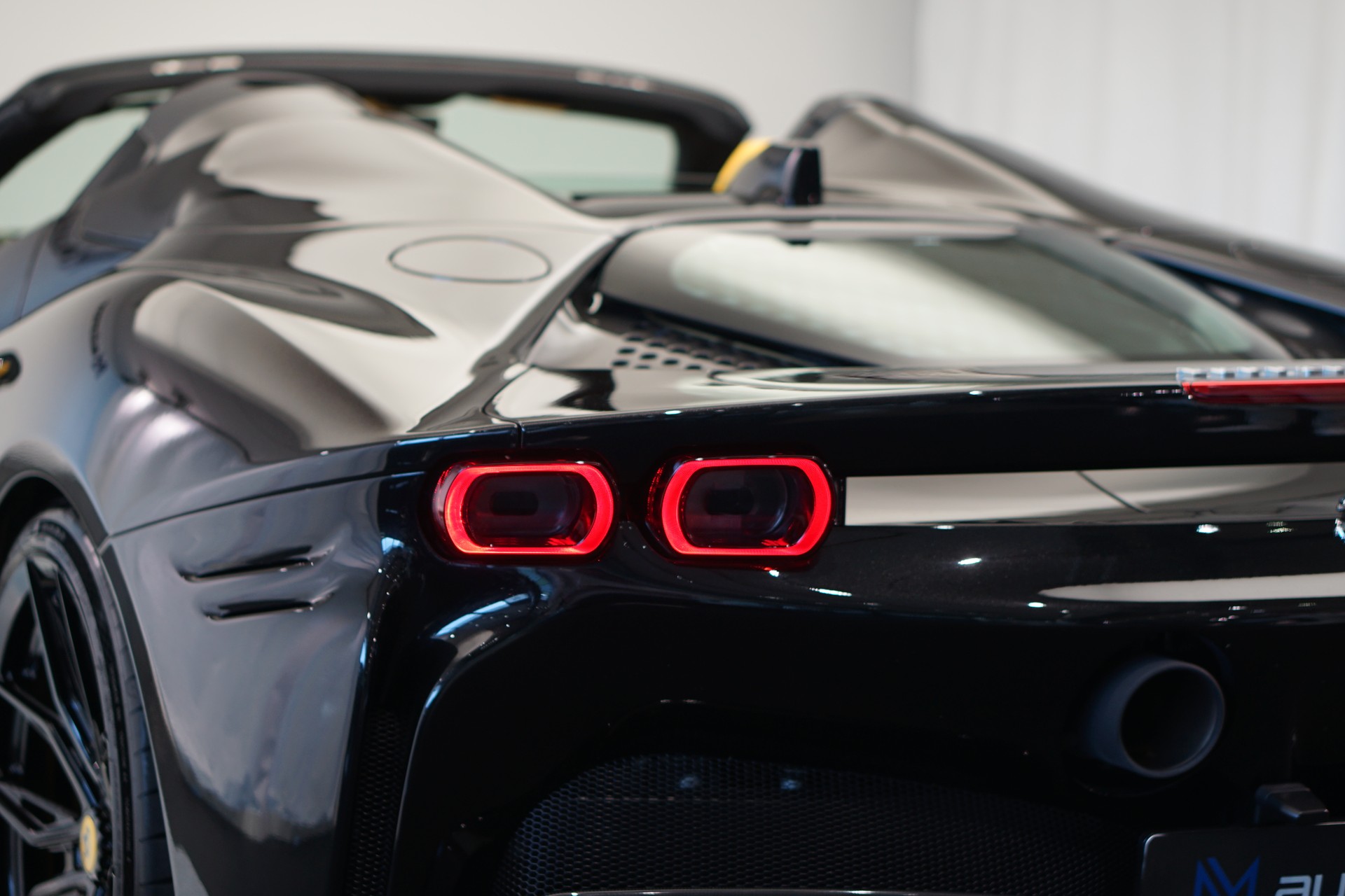 FERRARI SF90 Spider *Novitec* *Daytona* *Carbon* *Nero Daytona*-image-36