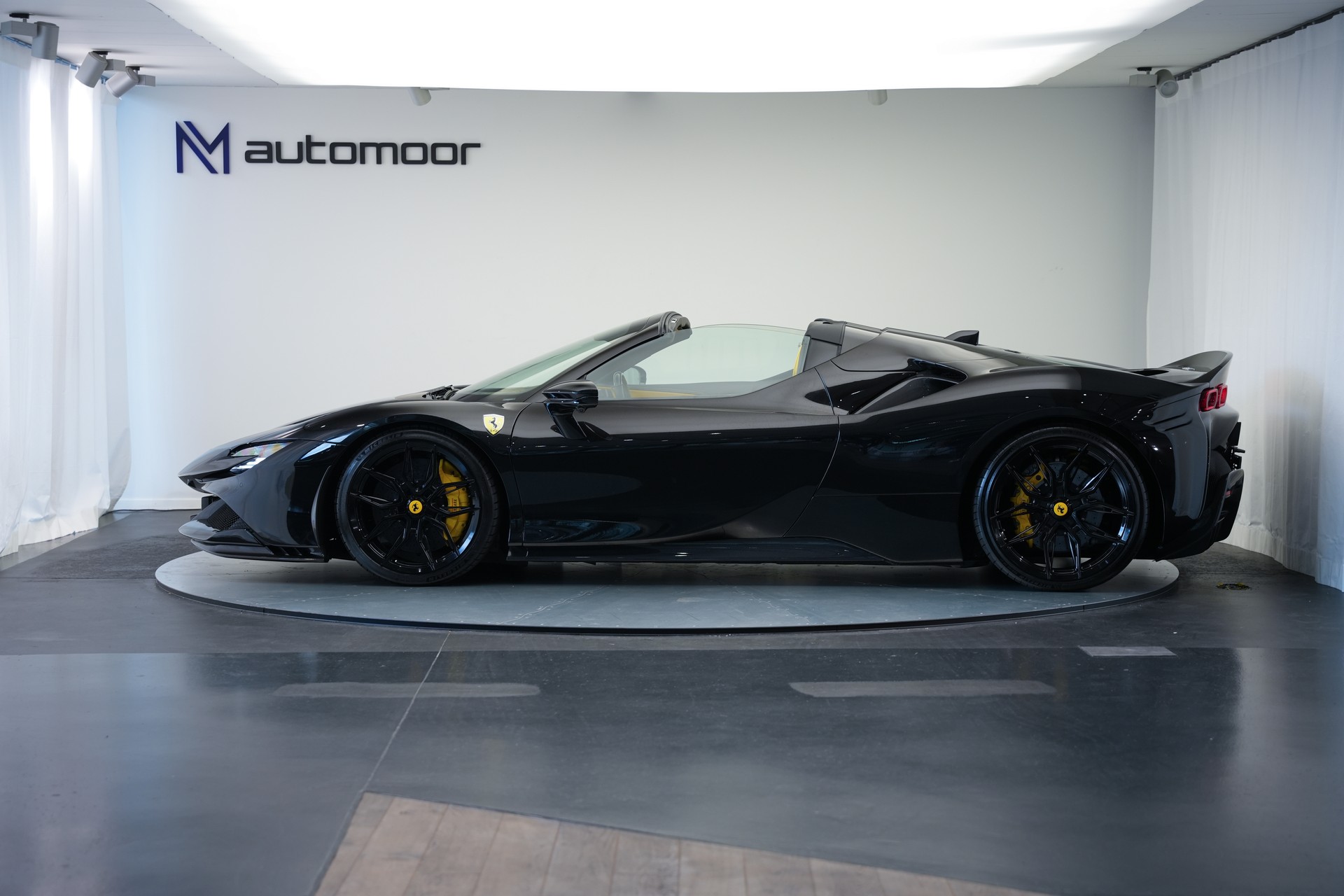 FERRARI SF90 Spider *Novitec* *Daytona* *Carbon* *Nero Daytona*-image-8
