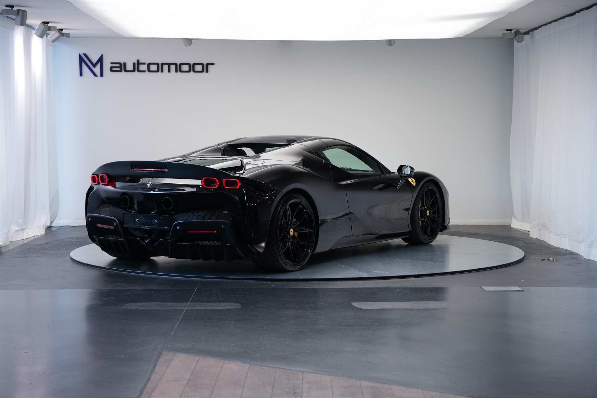 FERRARI SF90 Spider *Novitec* *Daytona* *Carbon* *Nero Daytona*-image-11