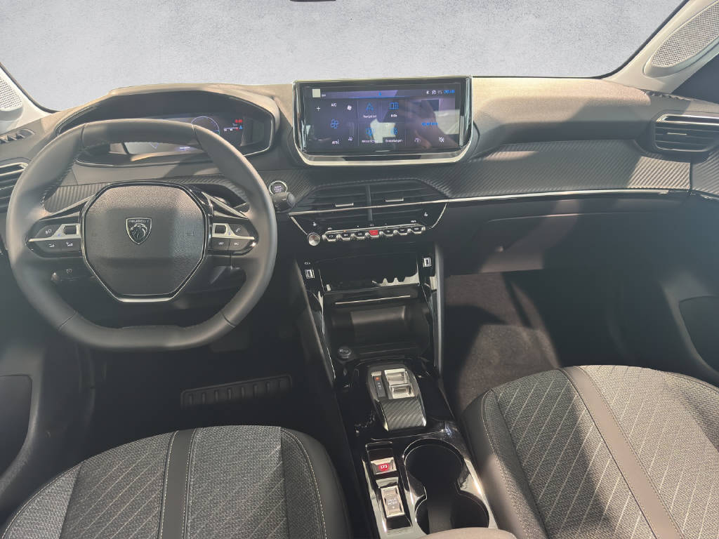PEUGEOT 208 1.2 Hybrid Allure-image-13